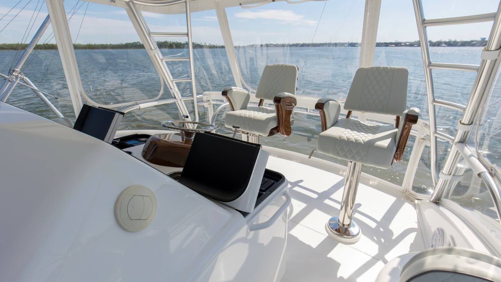 2024 Viking 54 Convertible - Photo 25