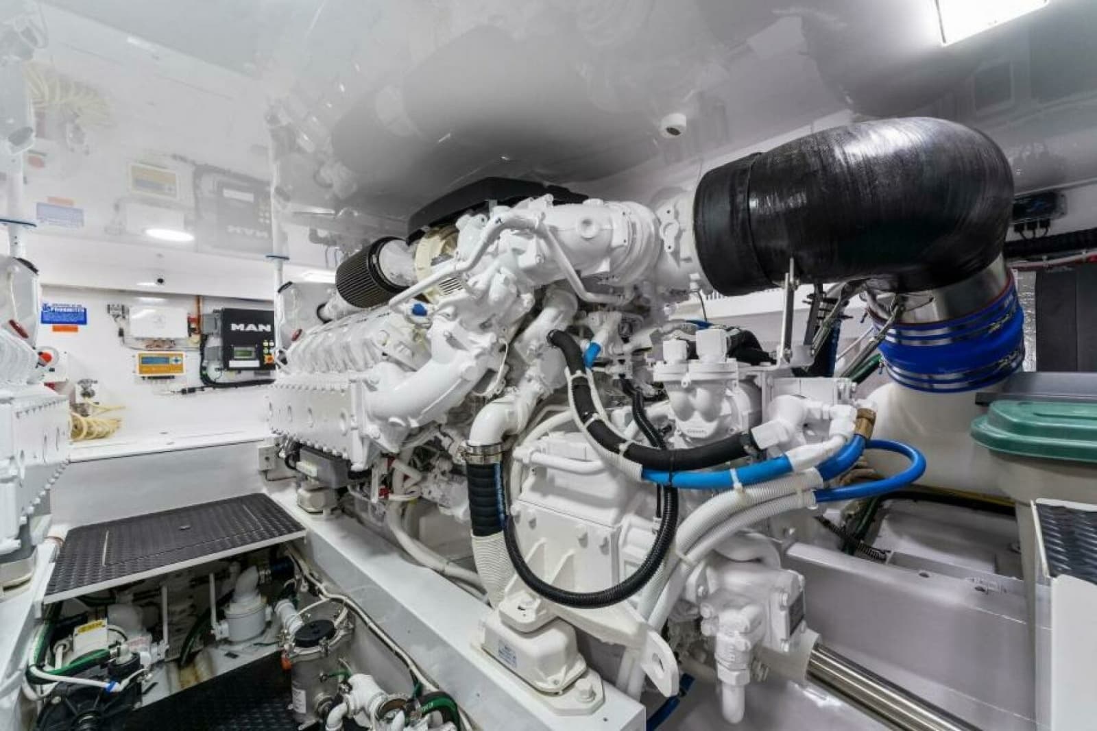 2021 Viking 54 Convertible - Photo 73
