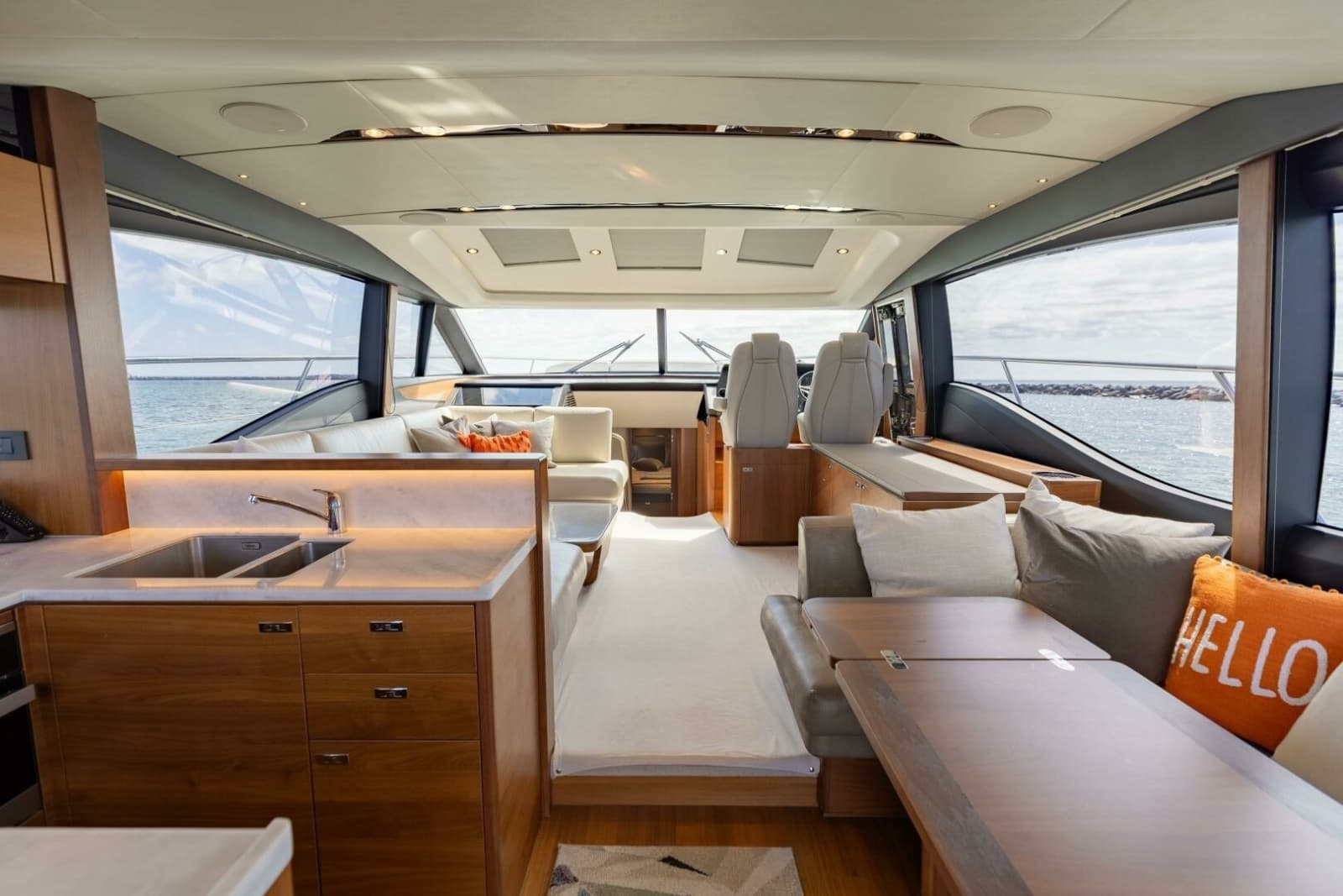 2019 Princess S65 - Photo 6