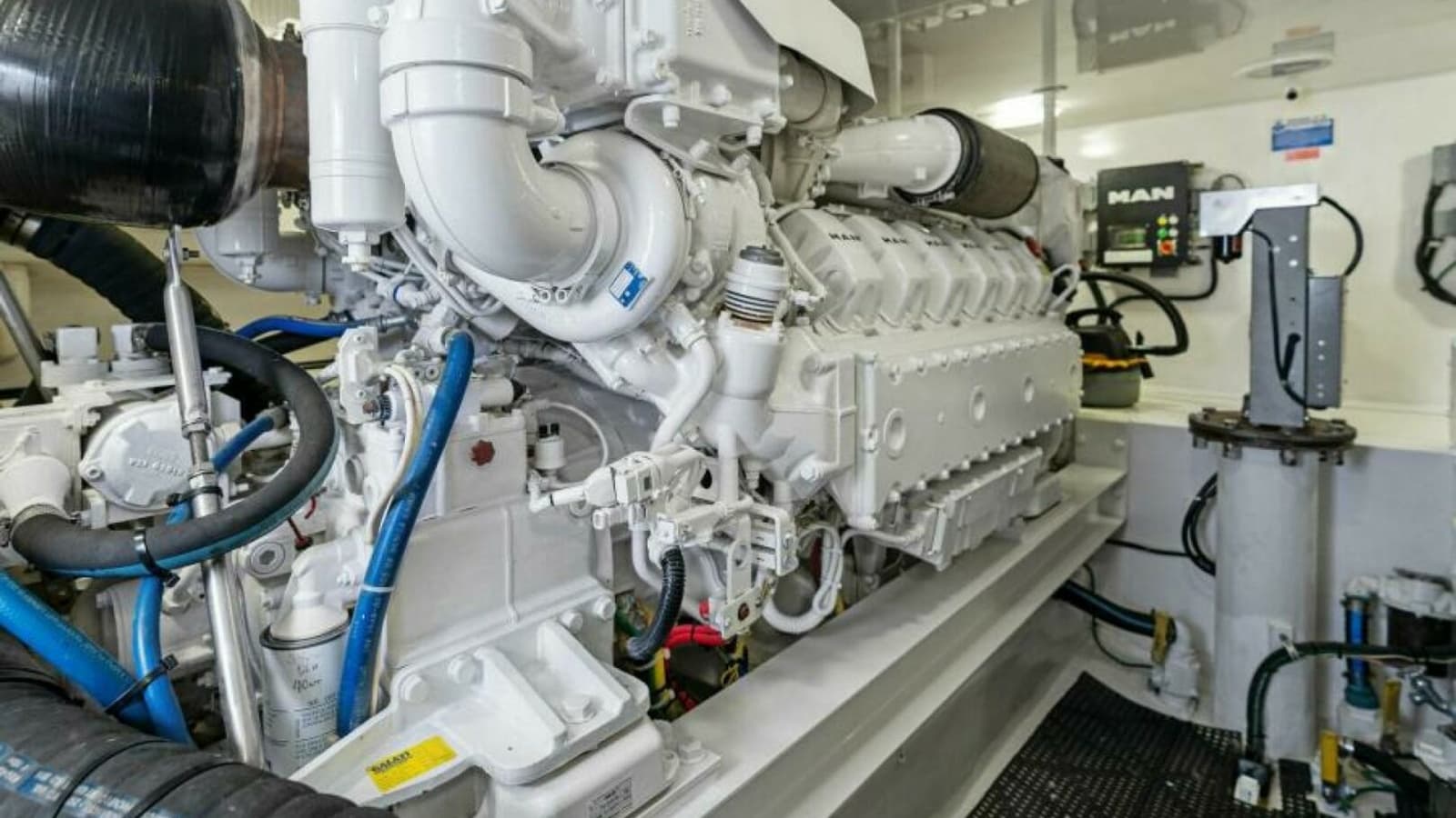 2013 Viking 55 Convertible - Photo 70