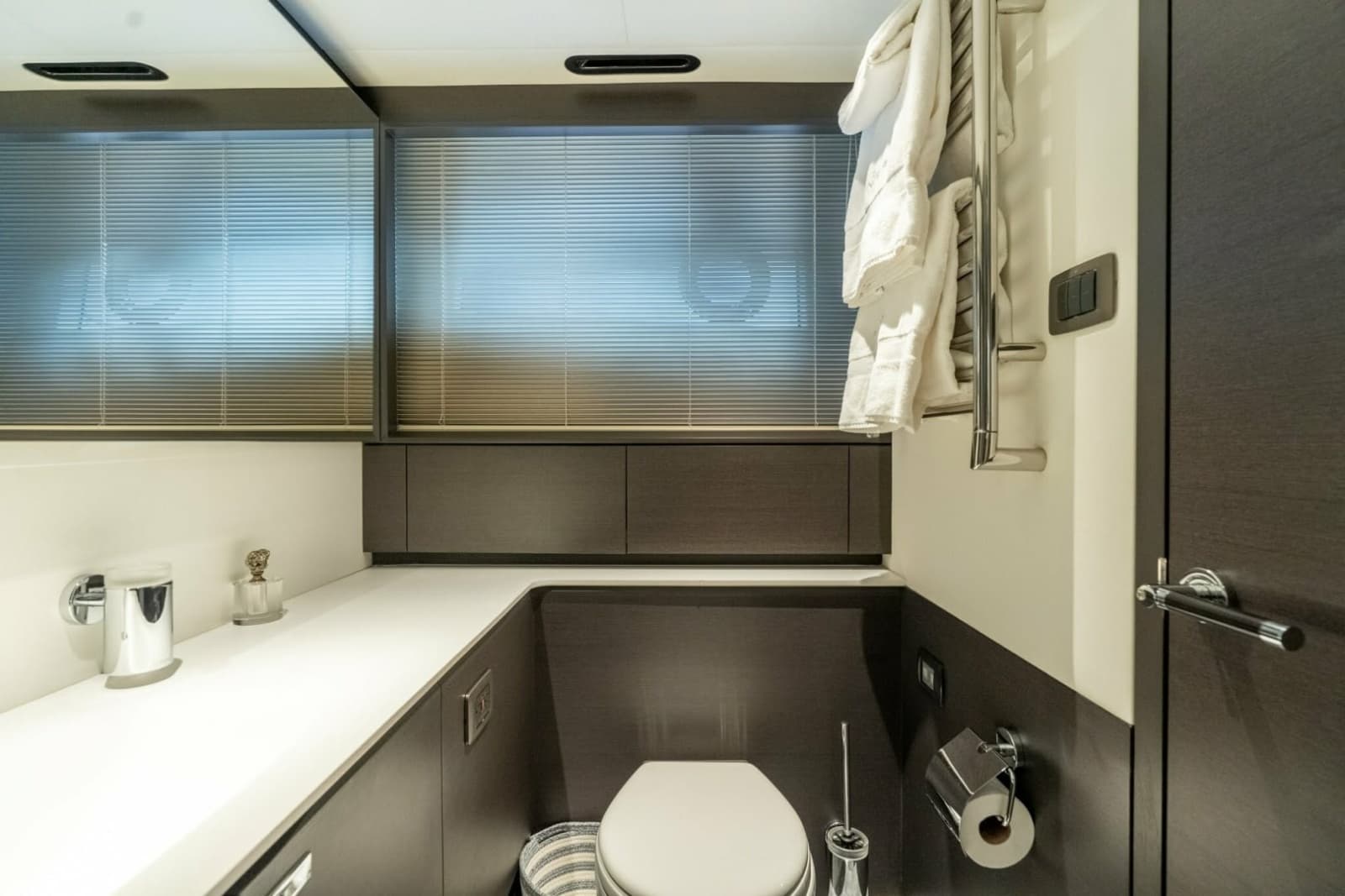 2024 Princess X80 - Photo 18