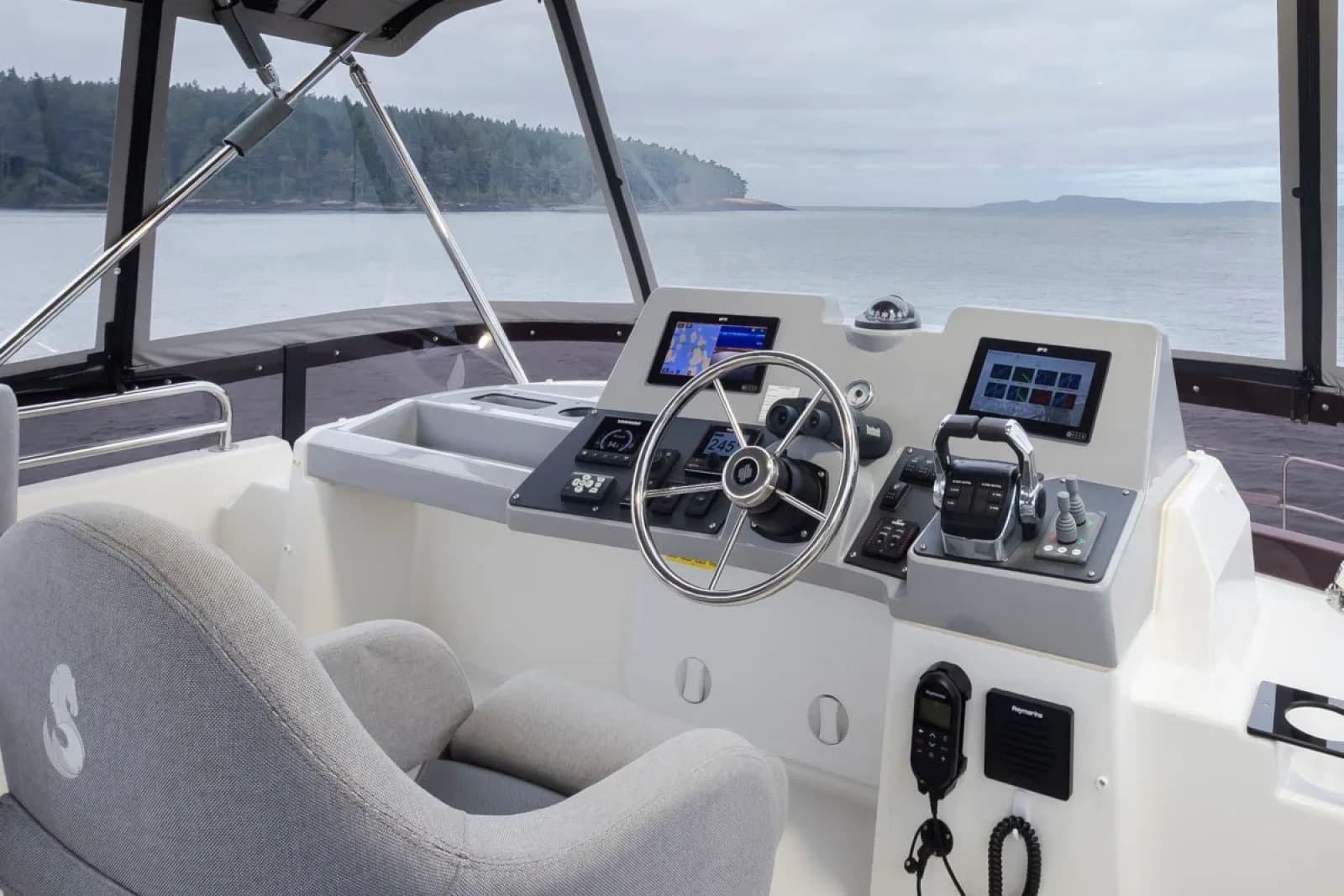 2022 Beneteau Swift Trawler 41 - Photo 8
