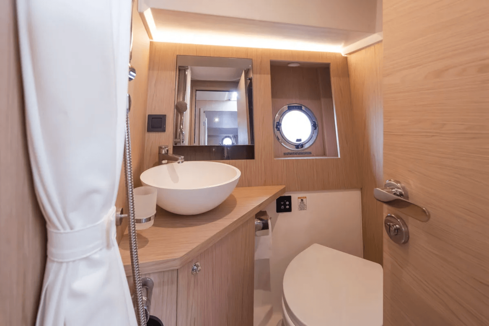2022 Beneteau Swift Trawler 41 - Photo 34