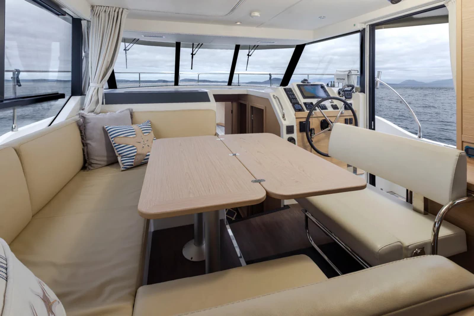 2022 Beneteau Swift Trawler 41 - Photo 21