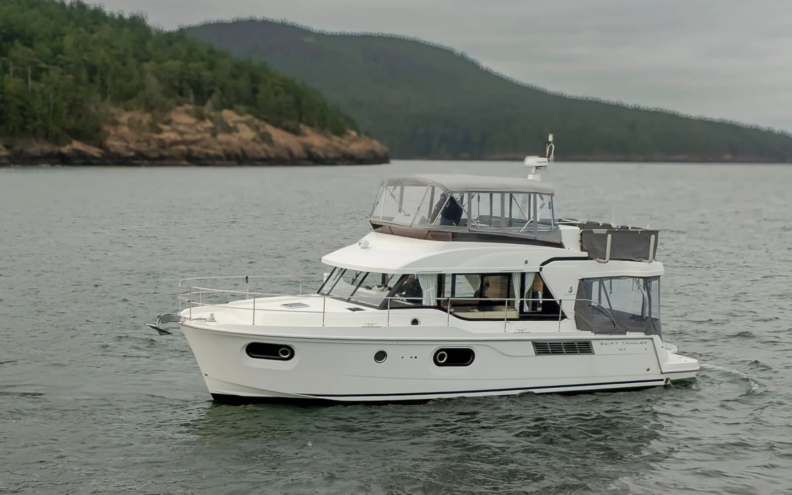 2022 Beneteau Swift Trawler 41 - Photo 1