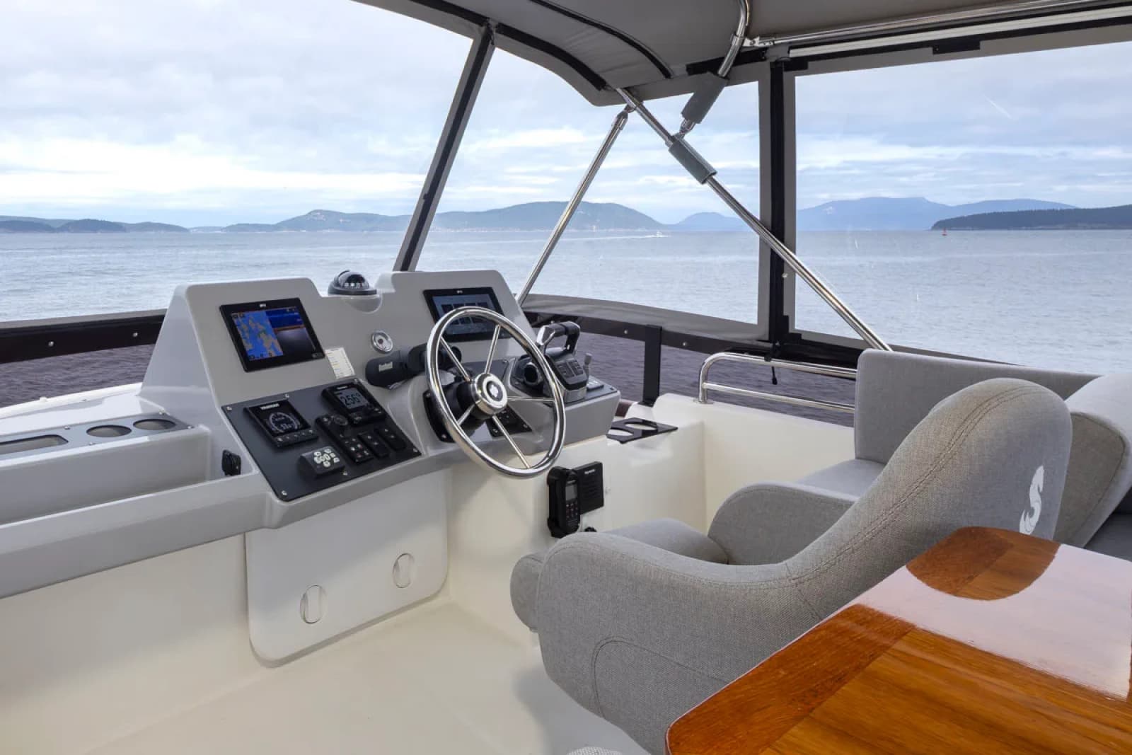 2022 Beneteau Swift Trawler 41 - Photo 7