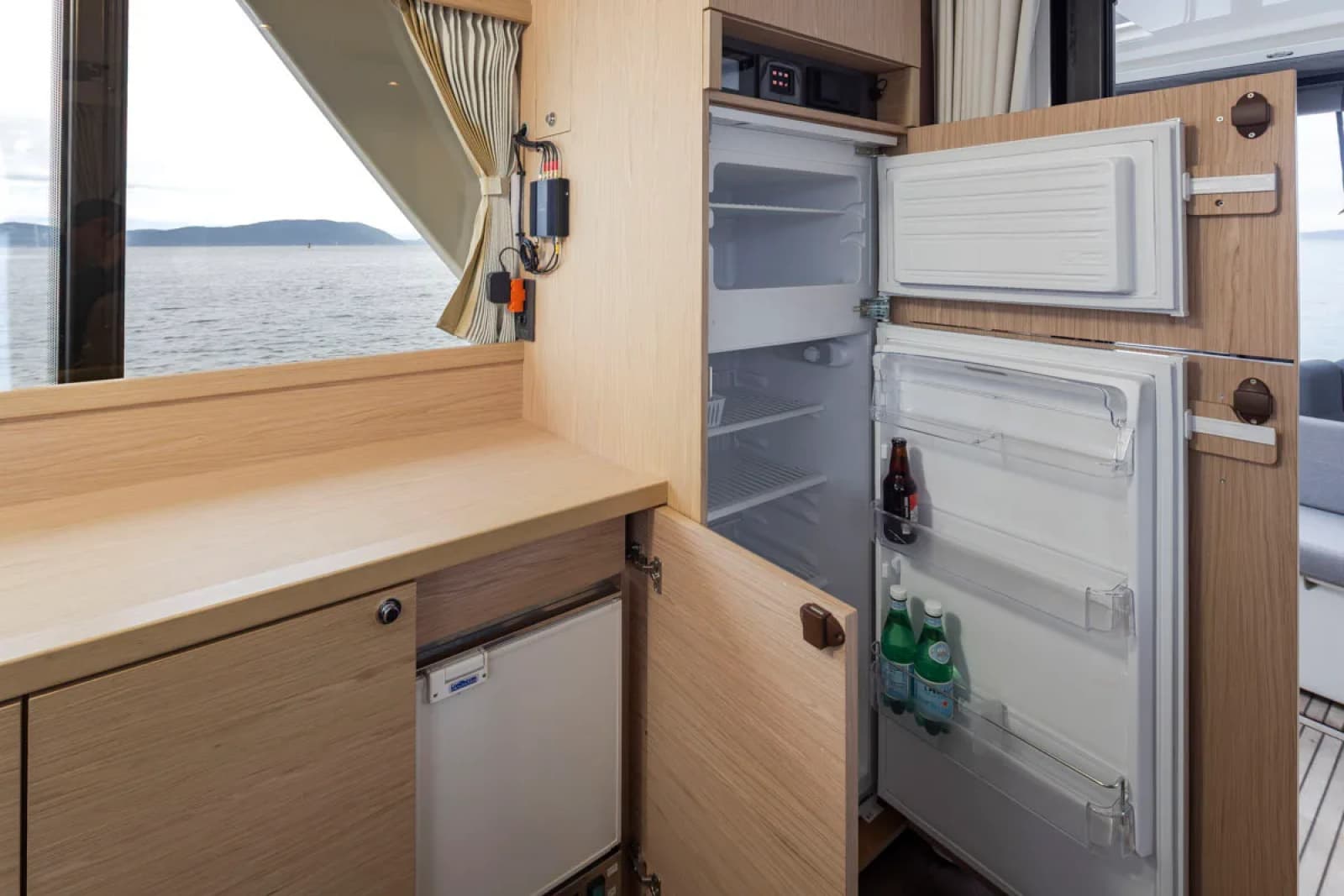2022 Beneteau Swift Trawler 41 - Photo 17