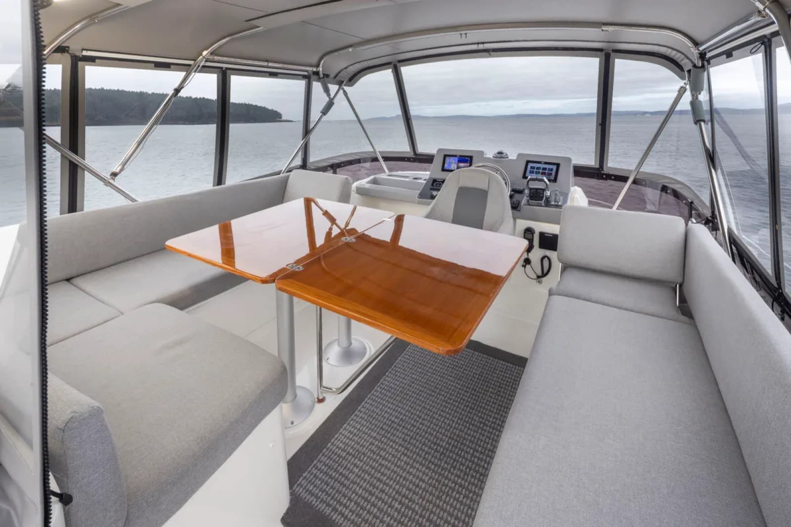 2022 Beneteau Swift Trawler 41 - Photo 5