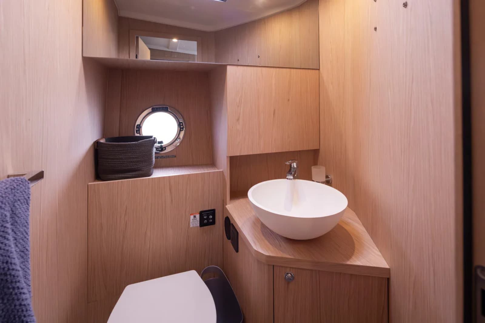 2022 Beneteau Swift Trawler 41 - Photo 27