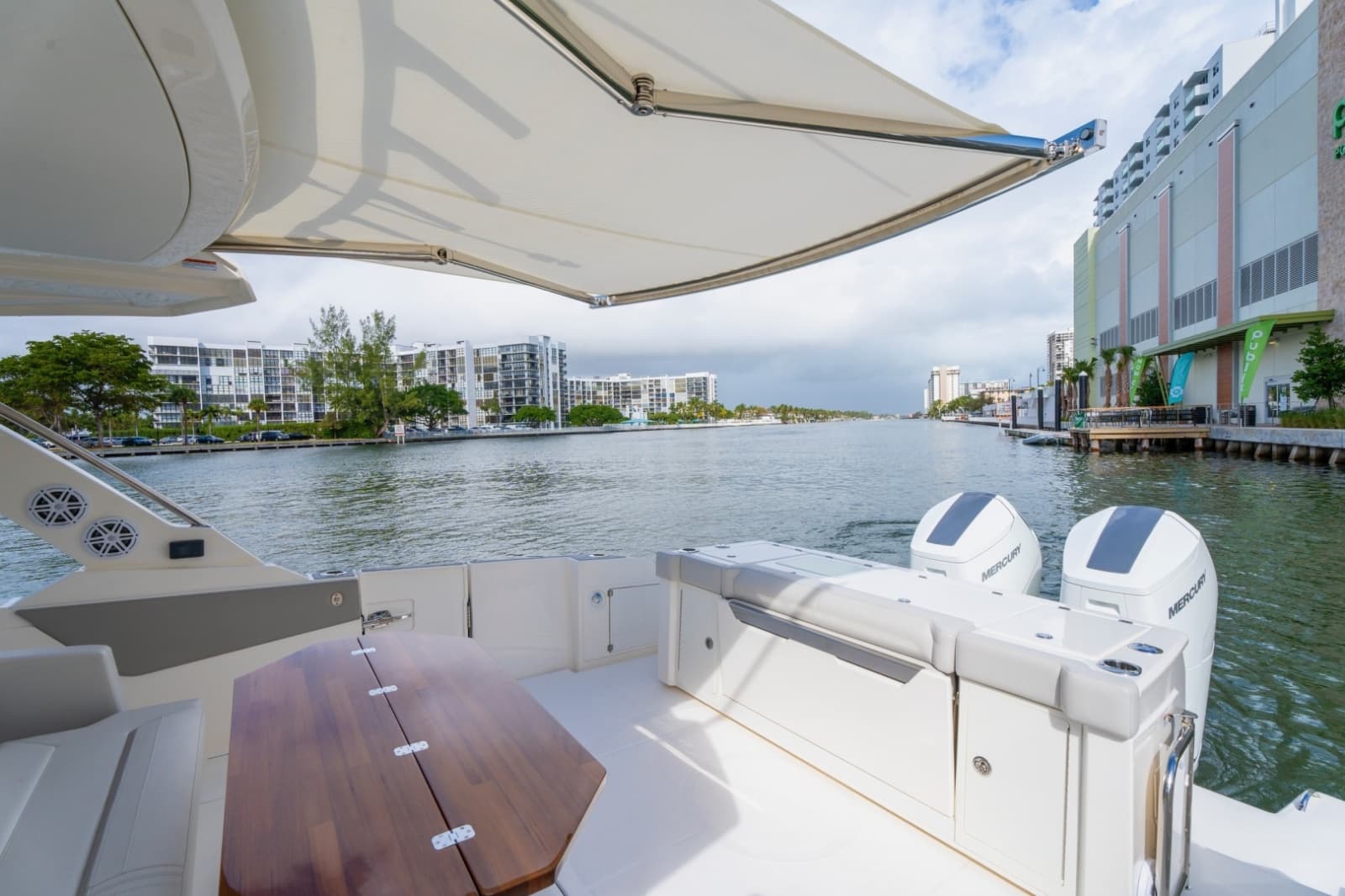 2024 Tiara Yachts 43 LS - Photo 25