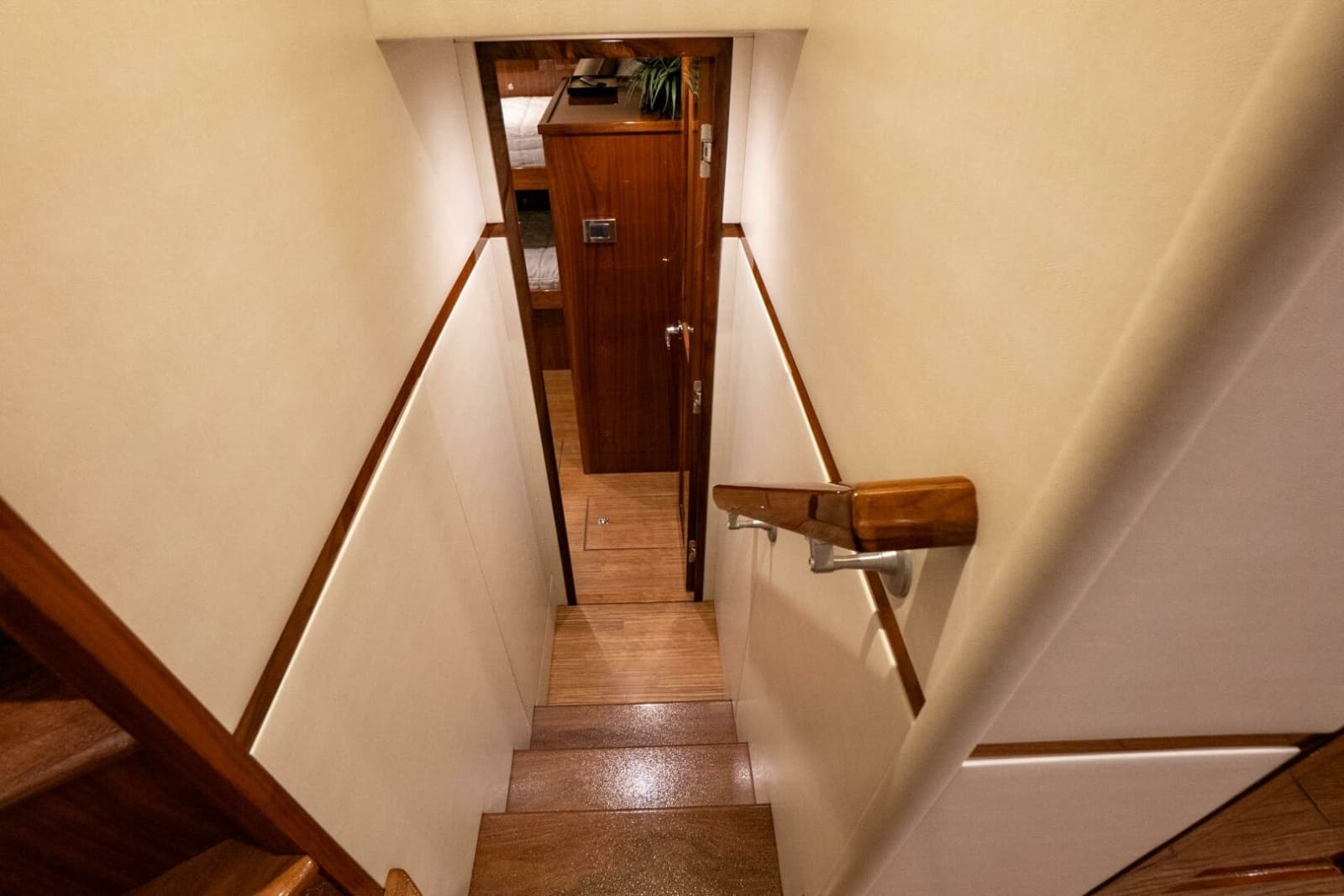 2021 Viking 72 Enclosed Bridge - Photo 26