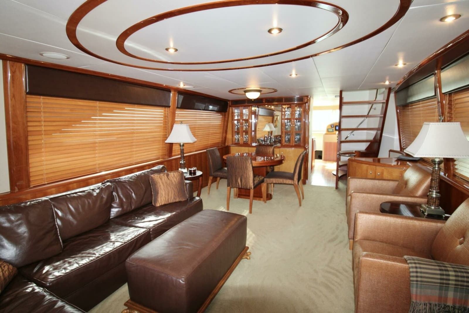 2007 Lazzara Yachts 74 Motor Yacht - Photo 33