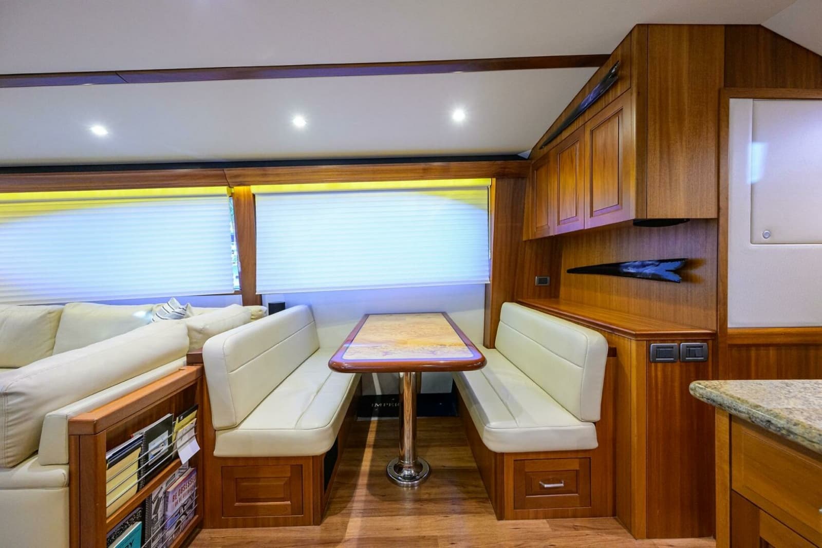 2013 Hatteras GT63 - Photo 8