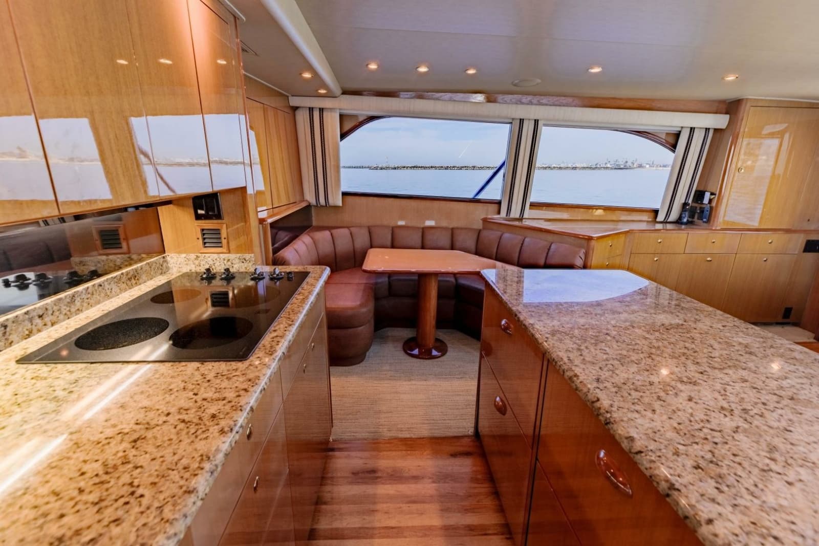 2003 Viking 56 Convertible - Photo 31