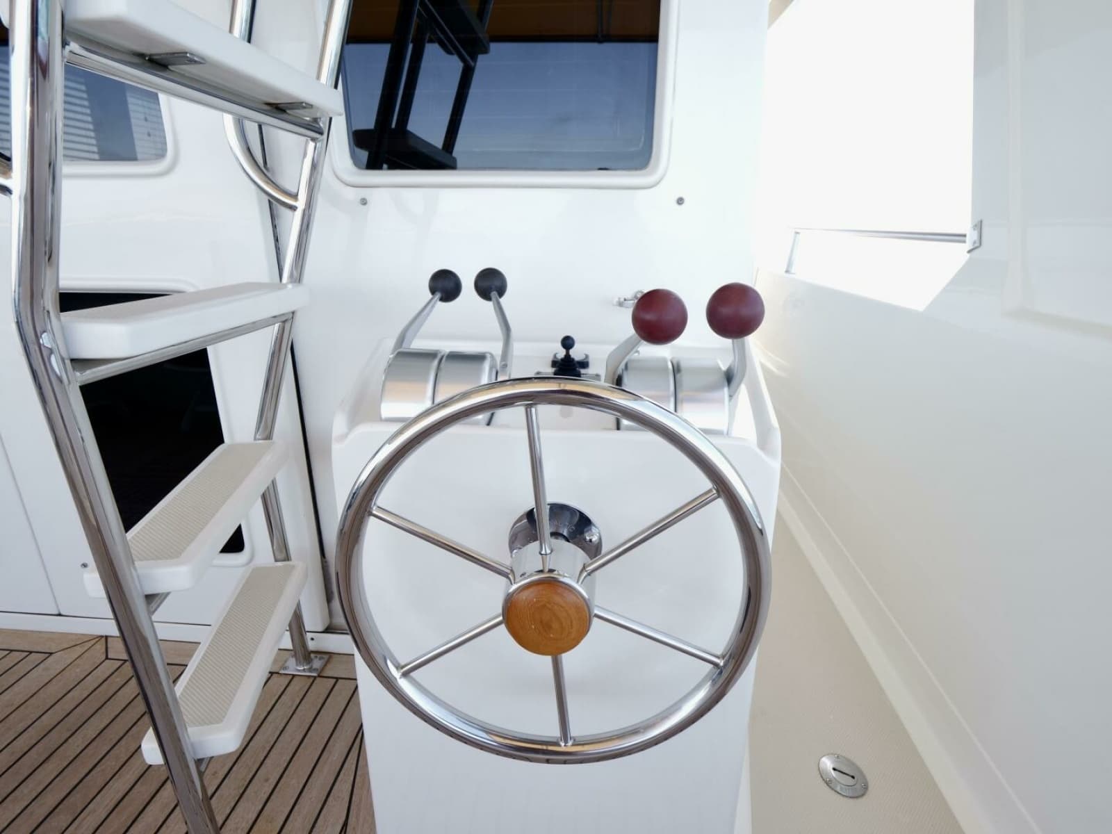 2000 Offshore Yachts 62 Pilothouse - Photo 54