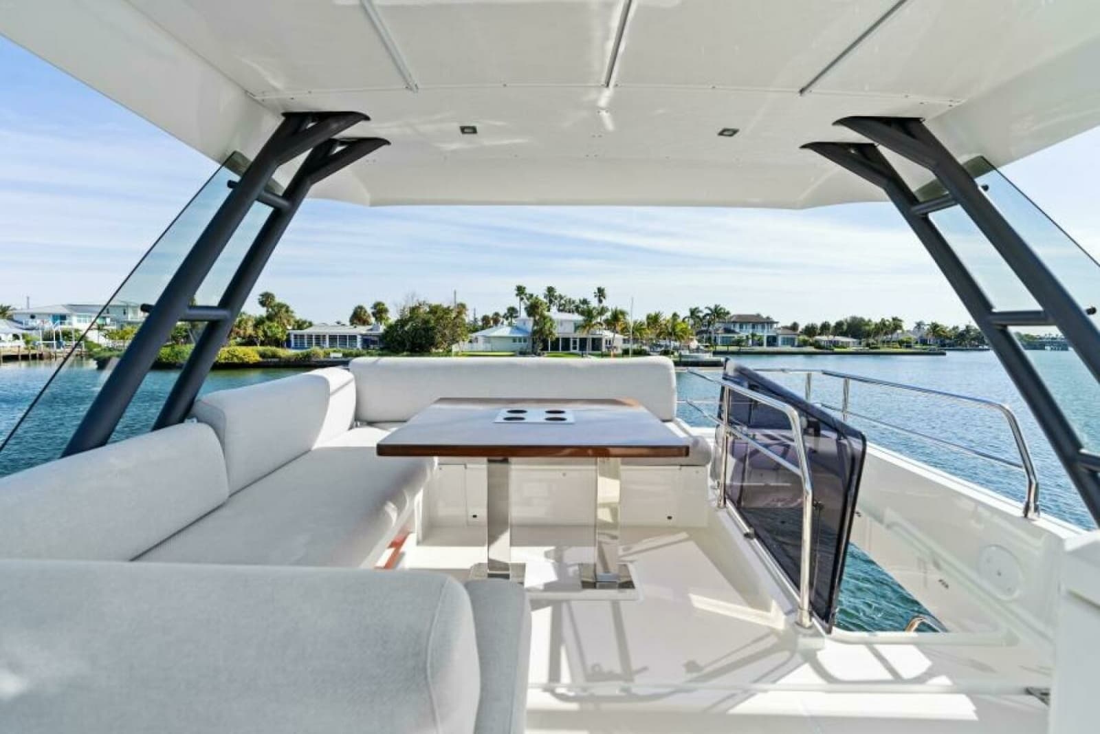 2020 Prestige 520 Flybridge - Photo 45