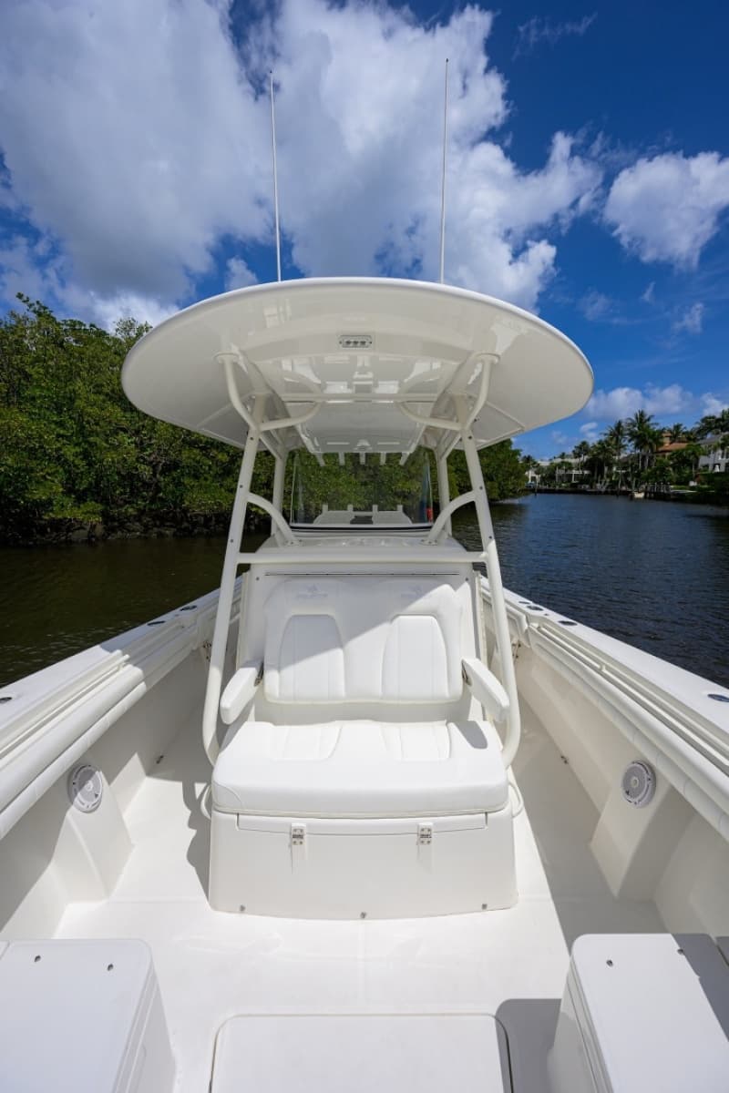 2019 Regulator 31 Center Console - Photo 20