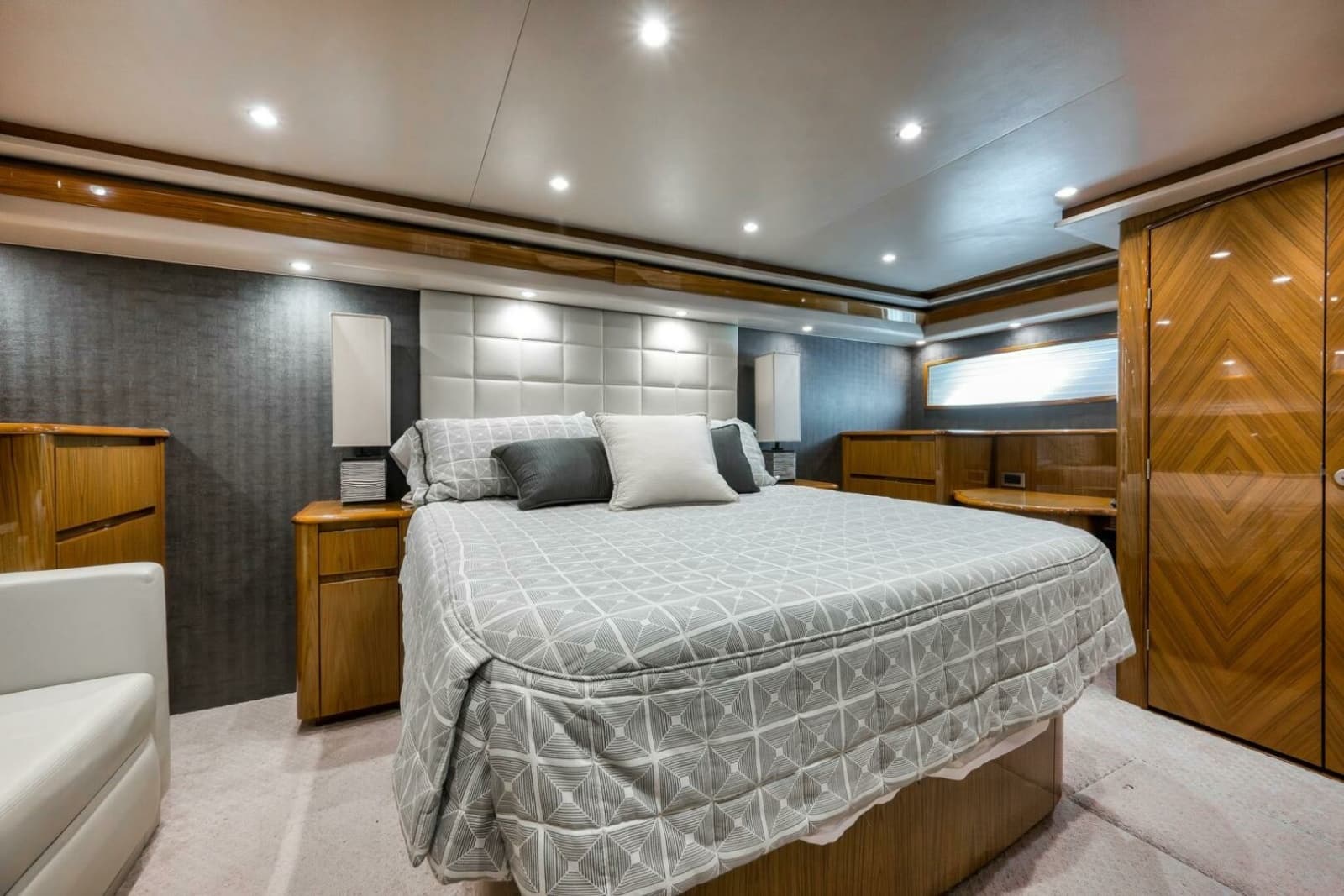 2011 Viking 76 Enclosed Bridge - Photo 47