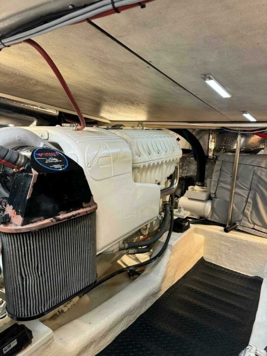 2002 Riviera 43 Flybridge - Photo 10