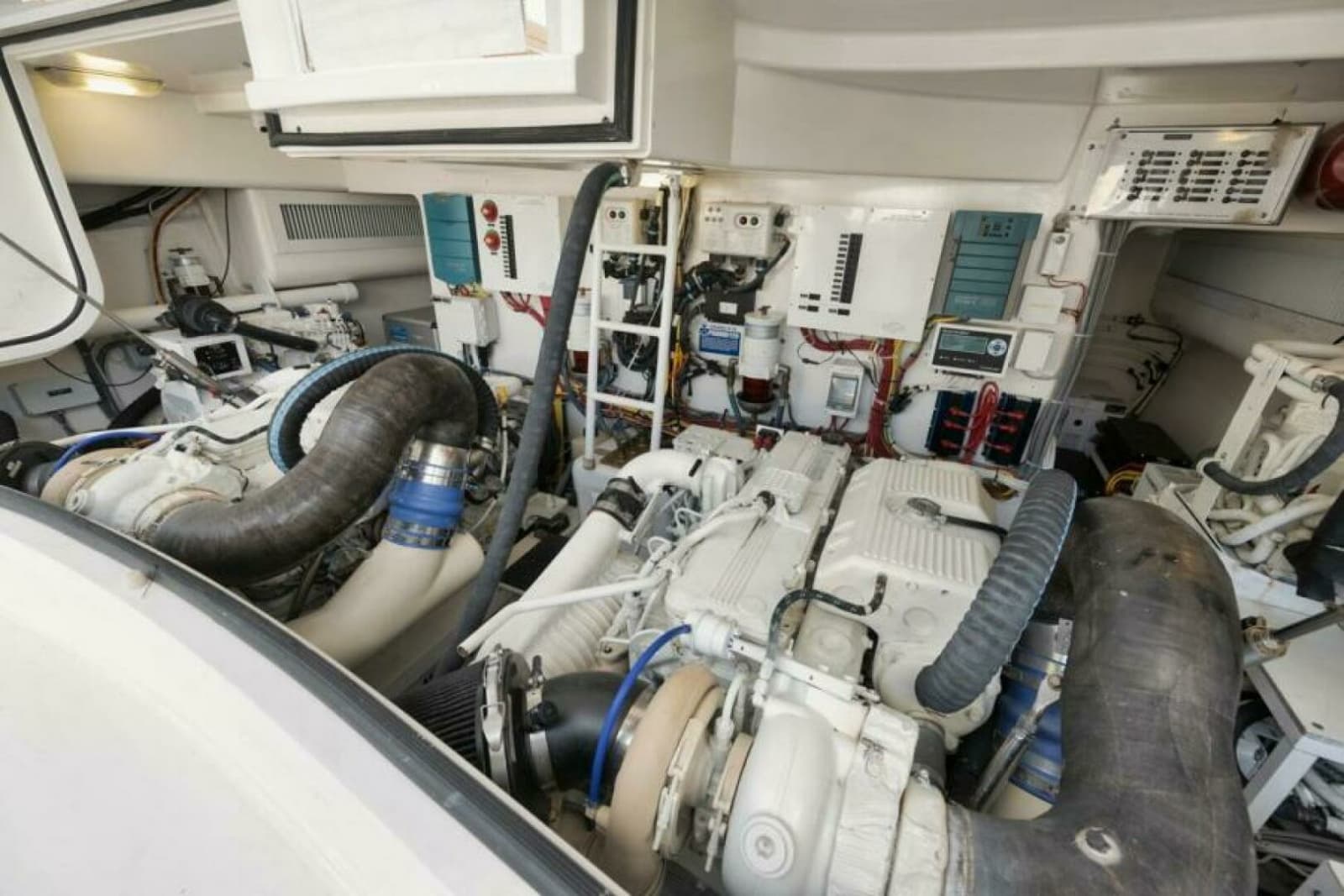 2015 Viking 42 Open - Photo 21