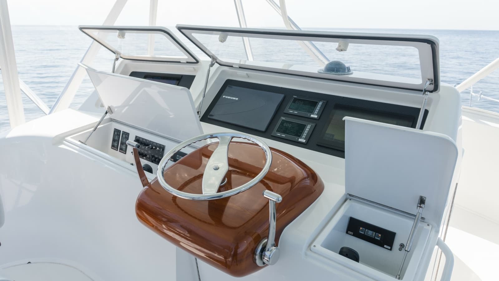 2009 Viking 50 Convertible - Photo 15