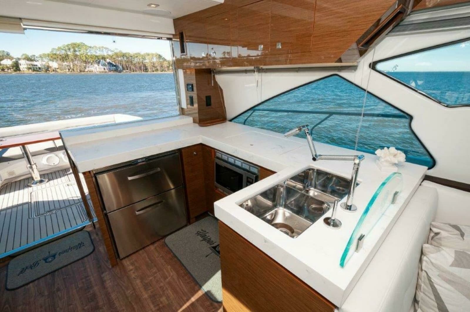 2020 Cruisers Yachts 60 Cantius - Photo 4