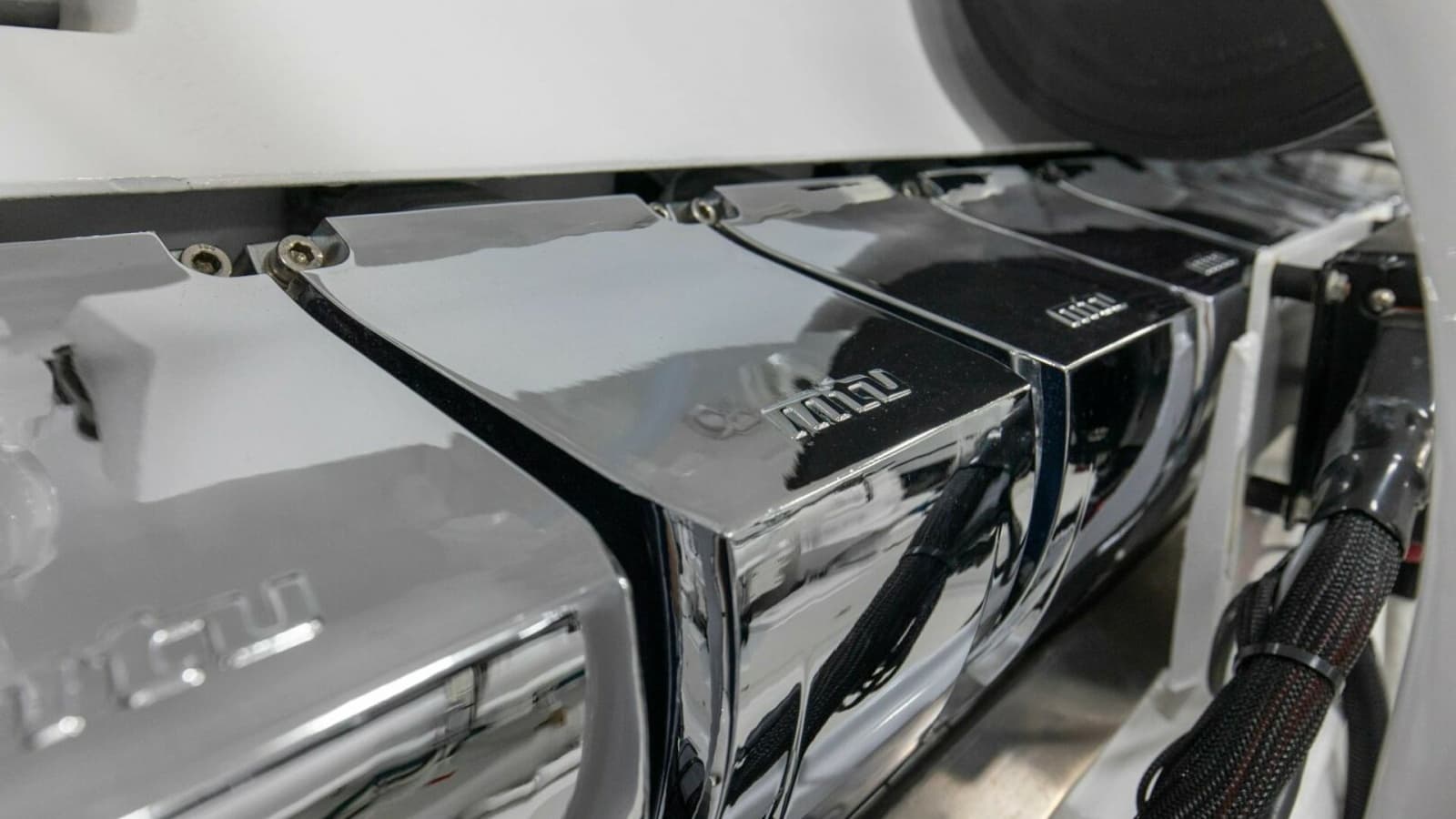 2005 Whiticar 76 Enclosed Bridge - Photo 63