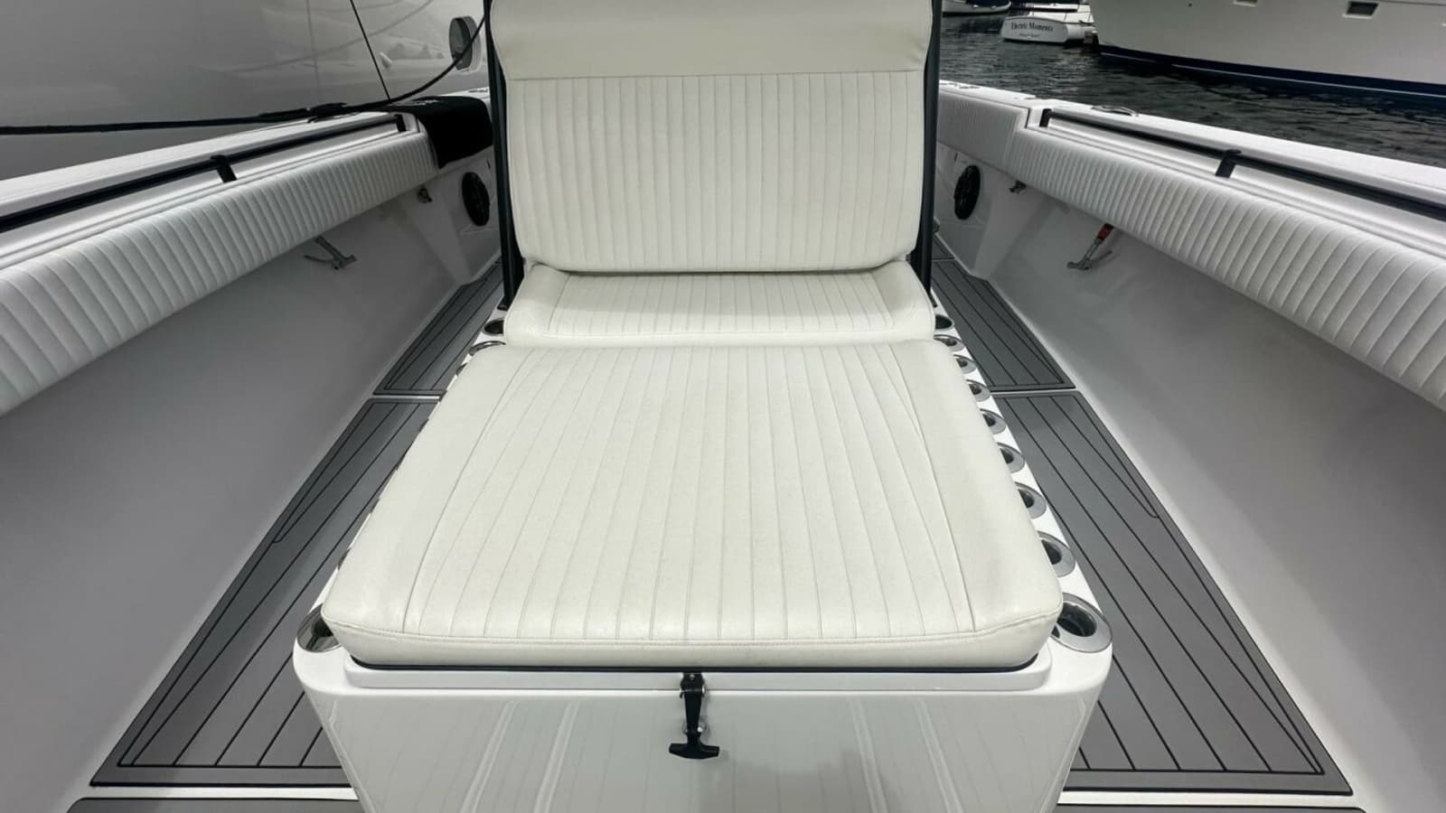 2019 SeaHunter 39 Center Console - Photo 21