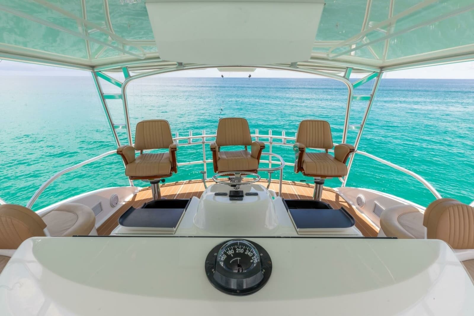 2015 Viking 70 Convertible - Photo 63