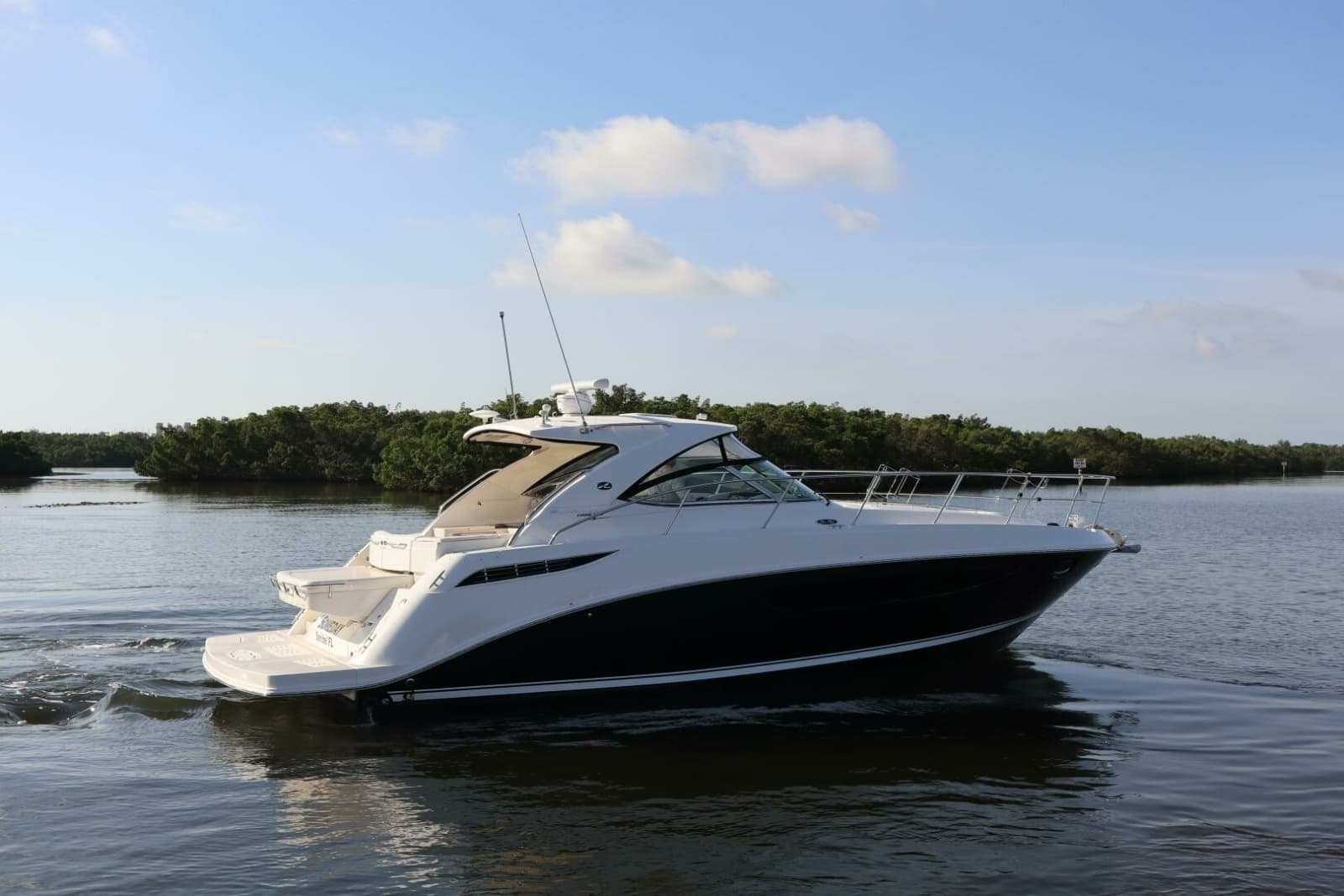 2015 Sea Ray 410 Sundancer - Photo 97