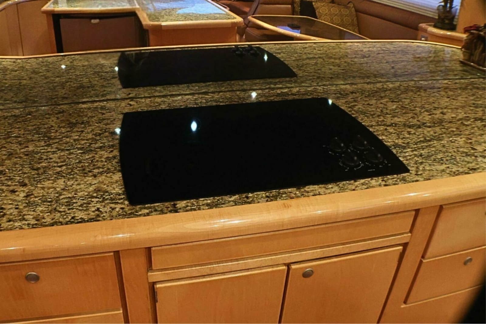 2001 Donzi 73 Sport Yacht - Photo 15