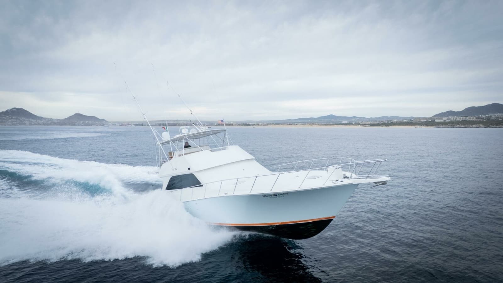 2000 Viking 55 Convertible - Photo 37