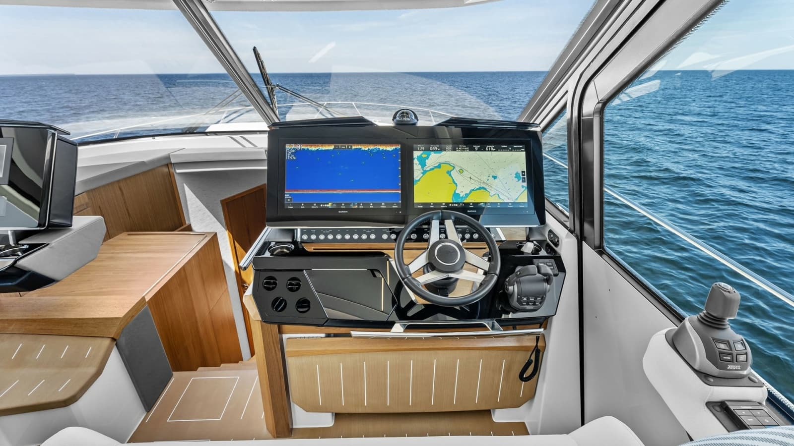 2025 Tiara Yachts EX 60 - Photo 2