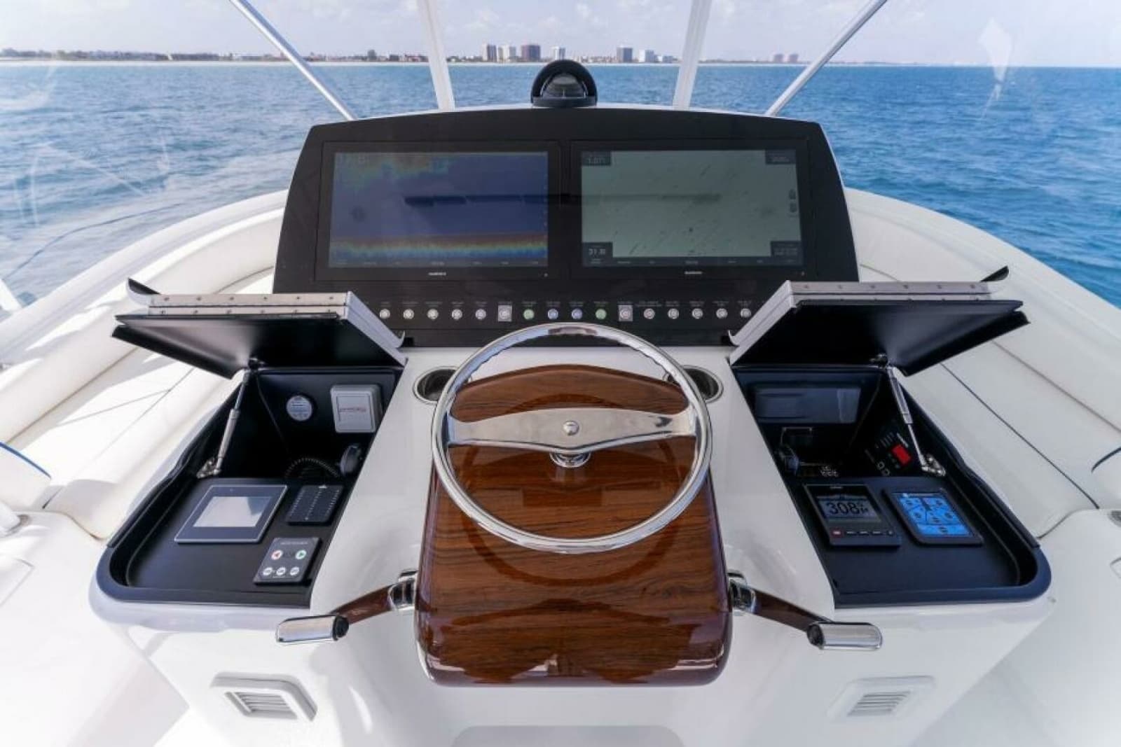 2021 Viking 54 Convertible - Photo 2