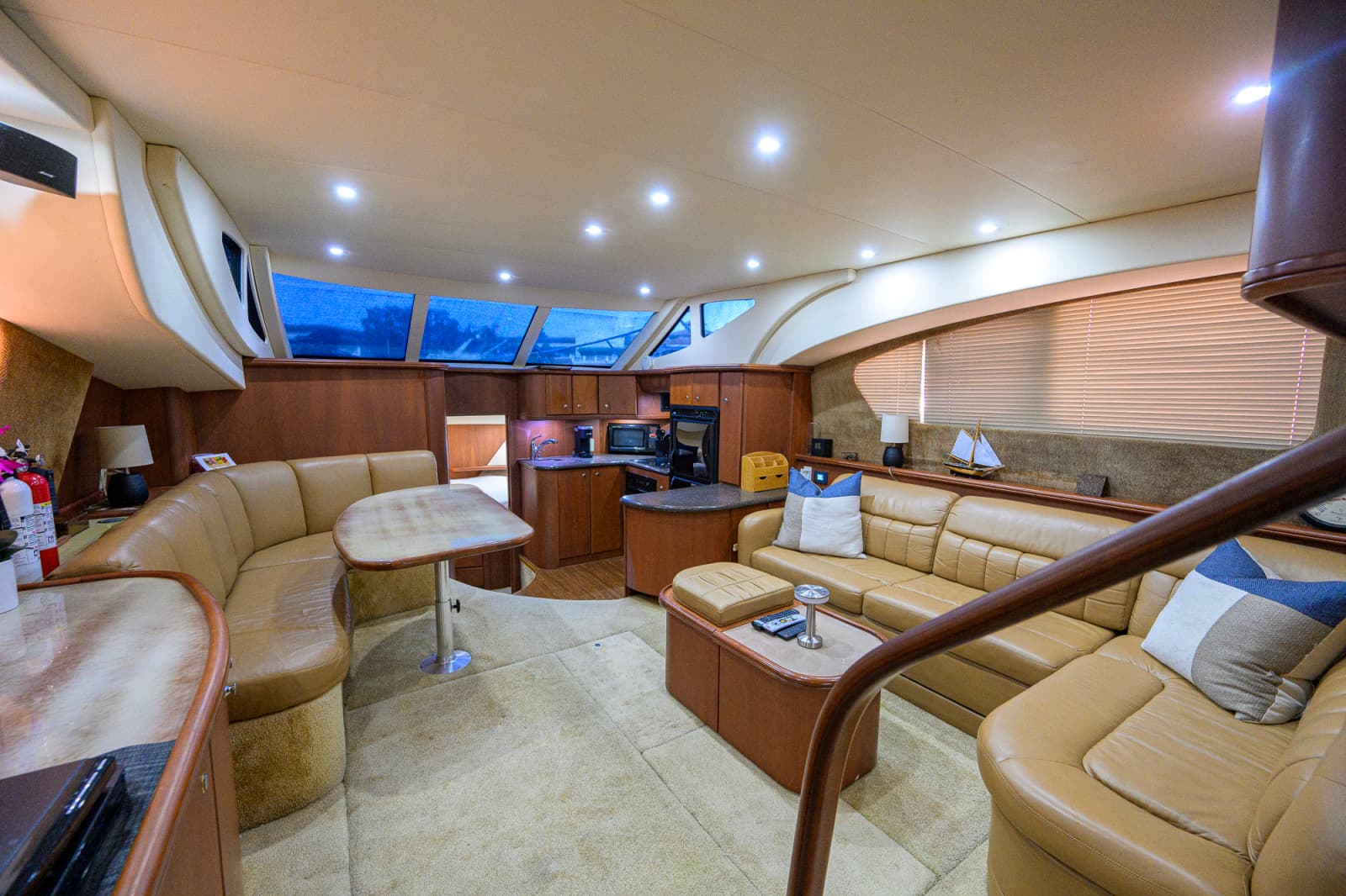 2005 Silverton 39 Motor Yacht - Photo 32