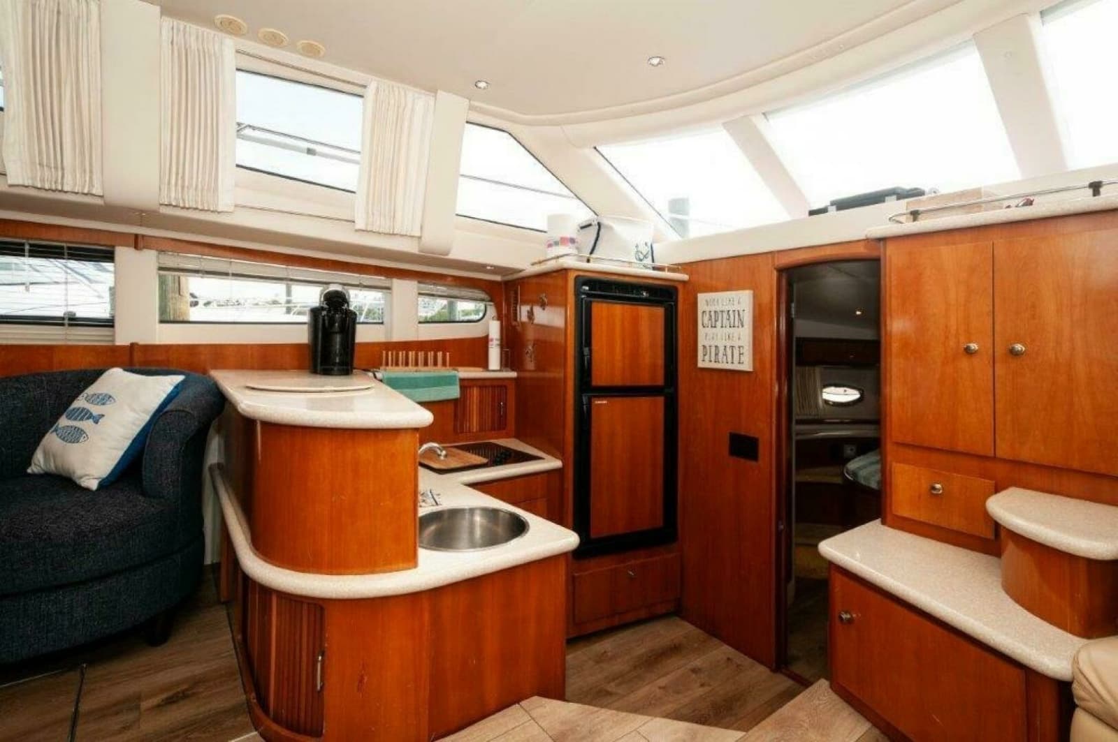 2002 Carver 444 Cockpit Motor Yacht - Photo 6