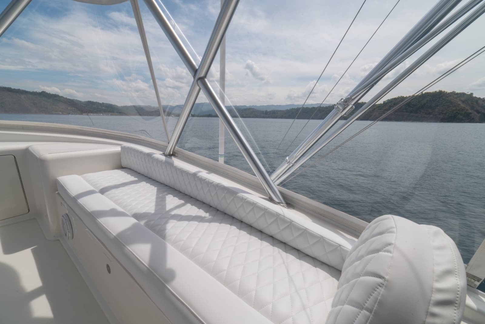 2012 Viking 60 Convertible - Photo 18