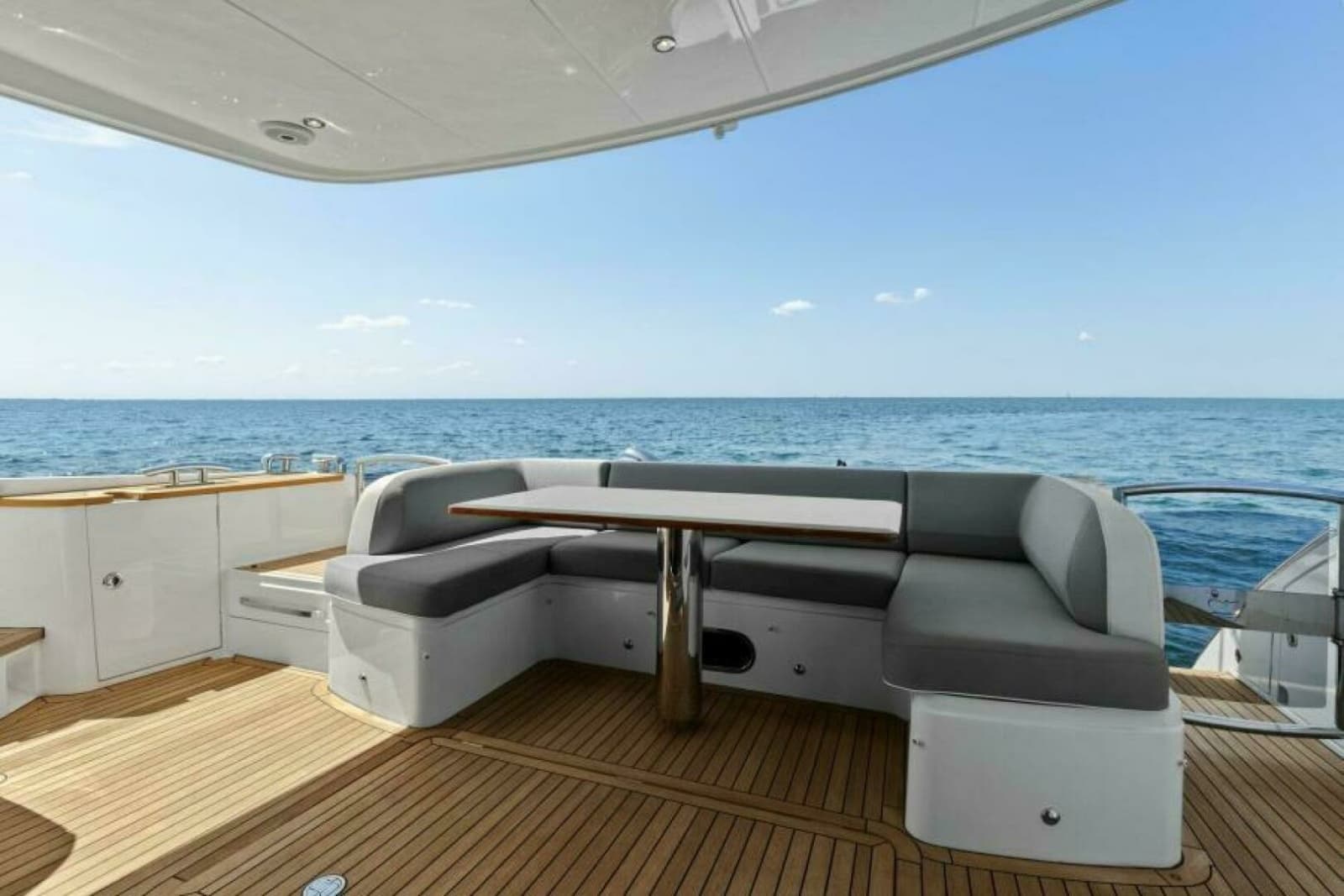 2016 Princess 60 Flybridge - Photo 10