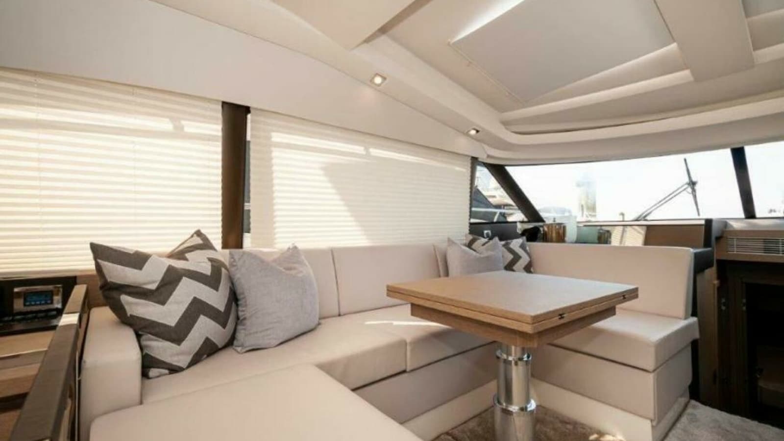 2018 Prestige 460 - Photo 13