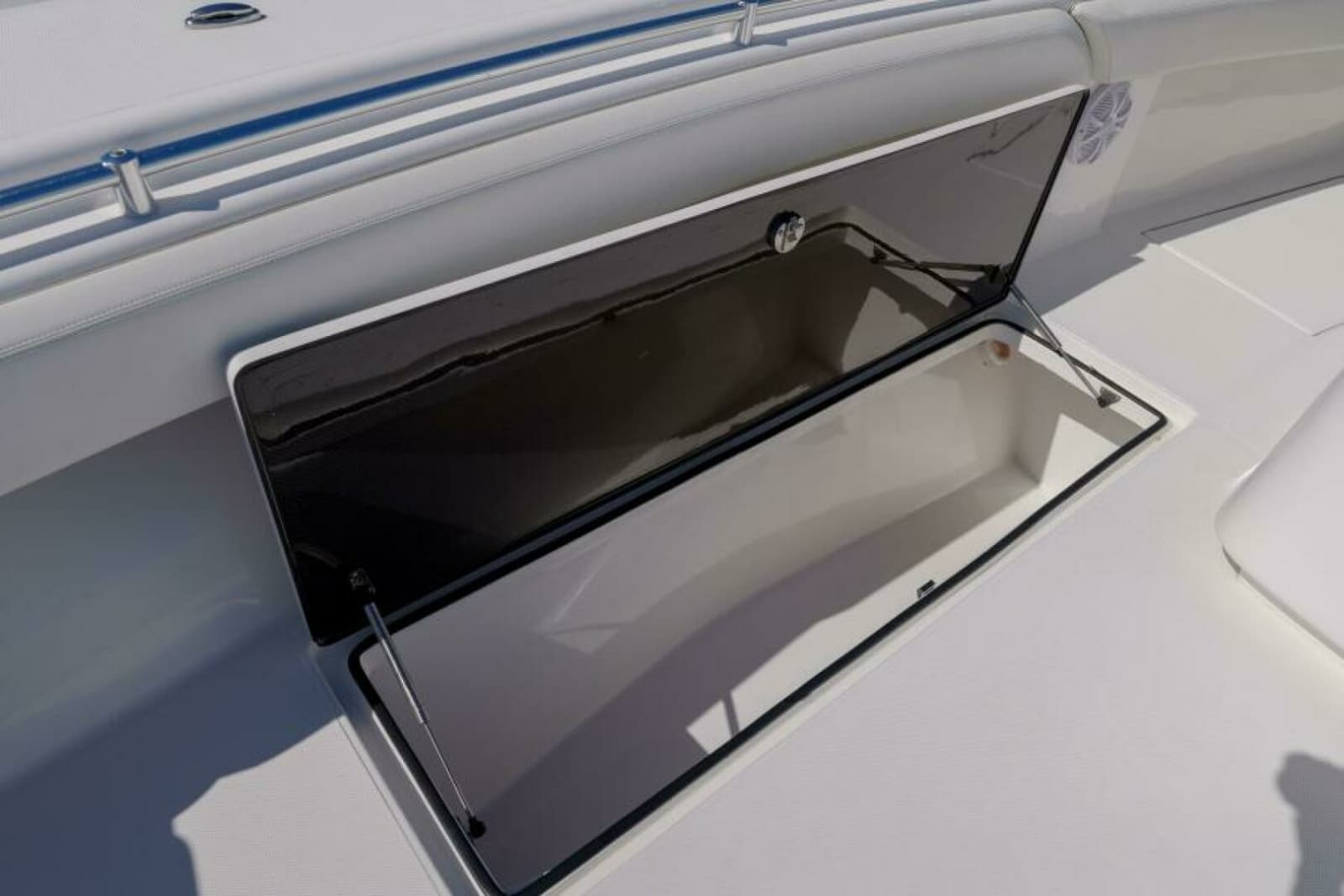2023 SeaHunter 38 CTS - Photo 20