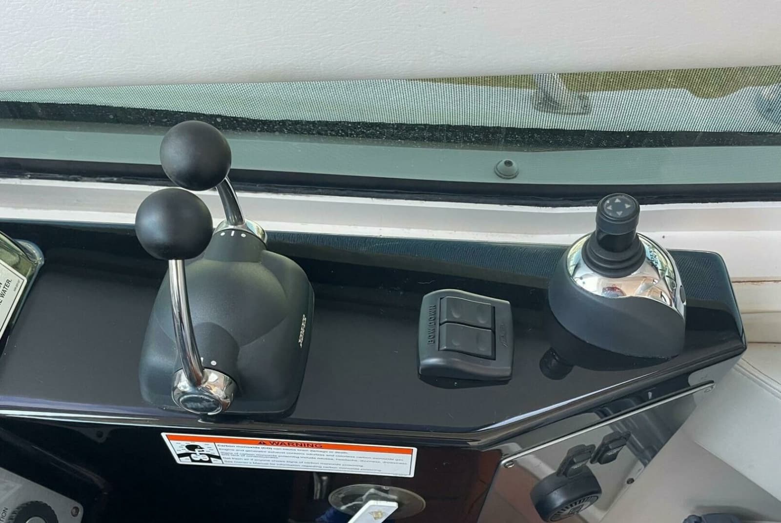 2009 Regal 5260 Sport Coupe - Photo 18