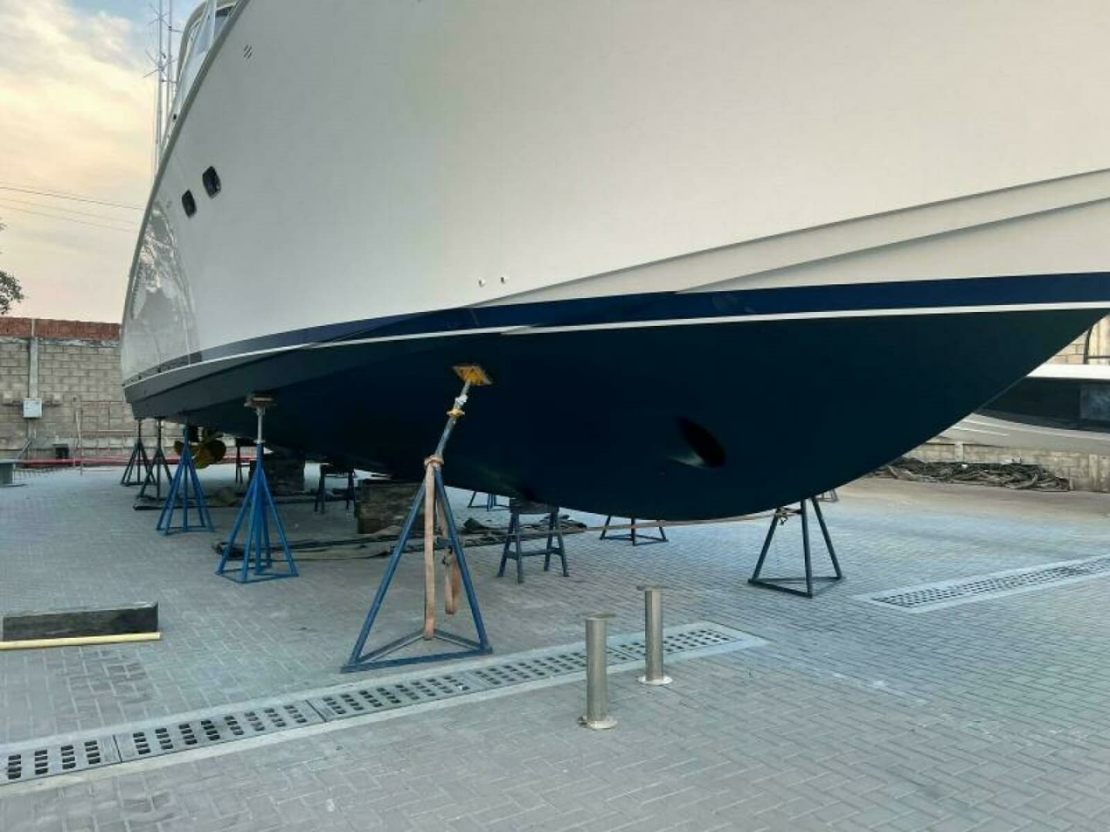 2011 Viking 70 Enclosed Bridge - Photo 79