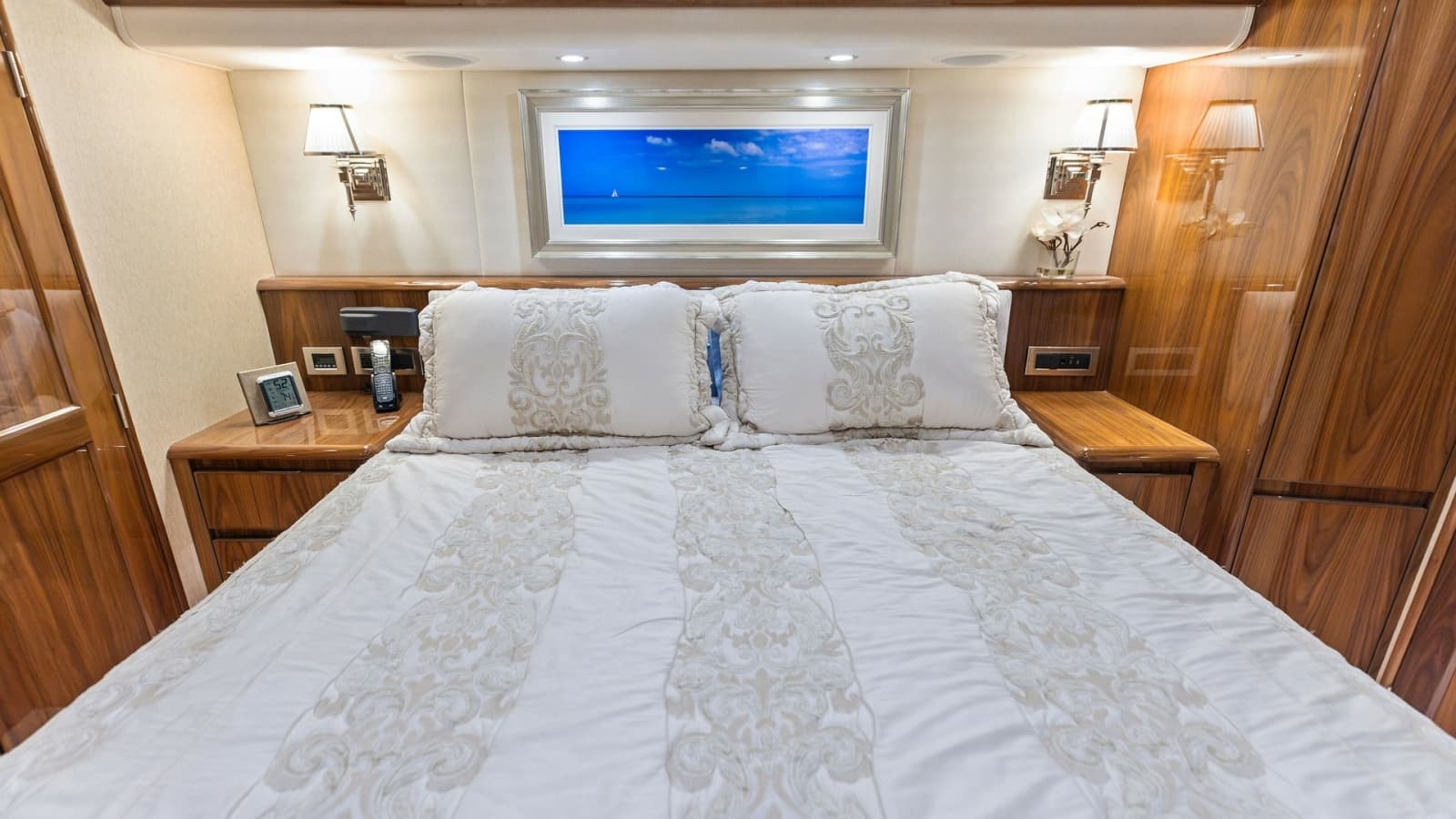 2018 Viking 62 Enclosed Bridge - Photo 37