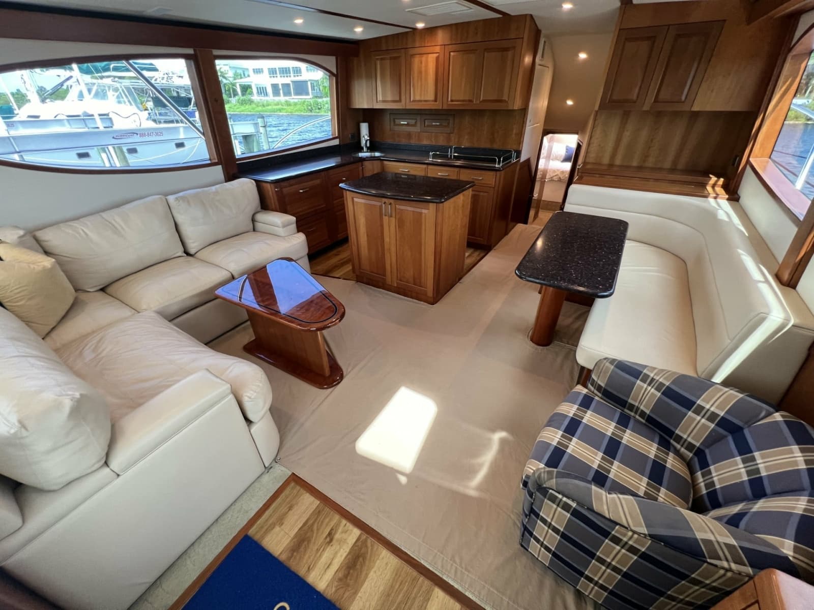 2013 Hatteras GT 54 - Photo 14