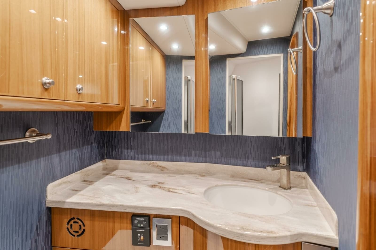 2022 Viking 38 Open Billfish - Photo 12