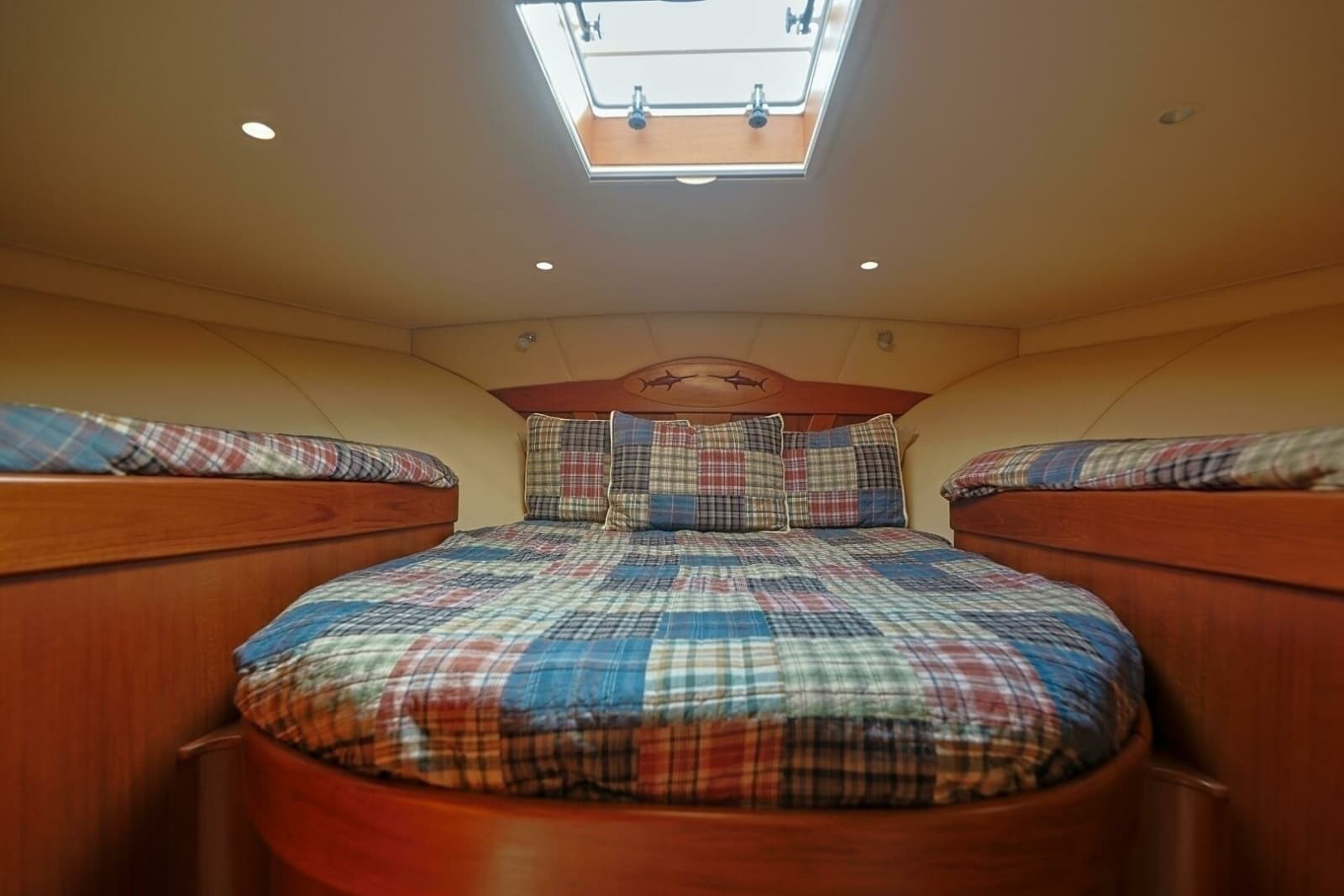 2014 Blackwell 62 Convertible - Photo 35