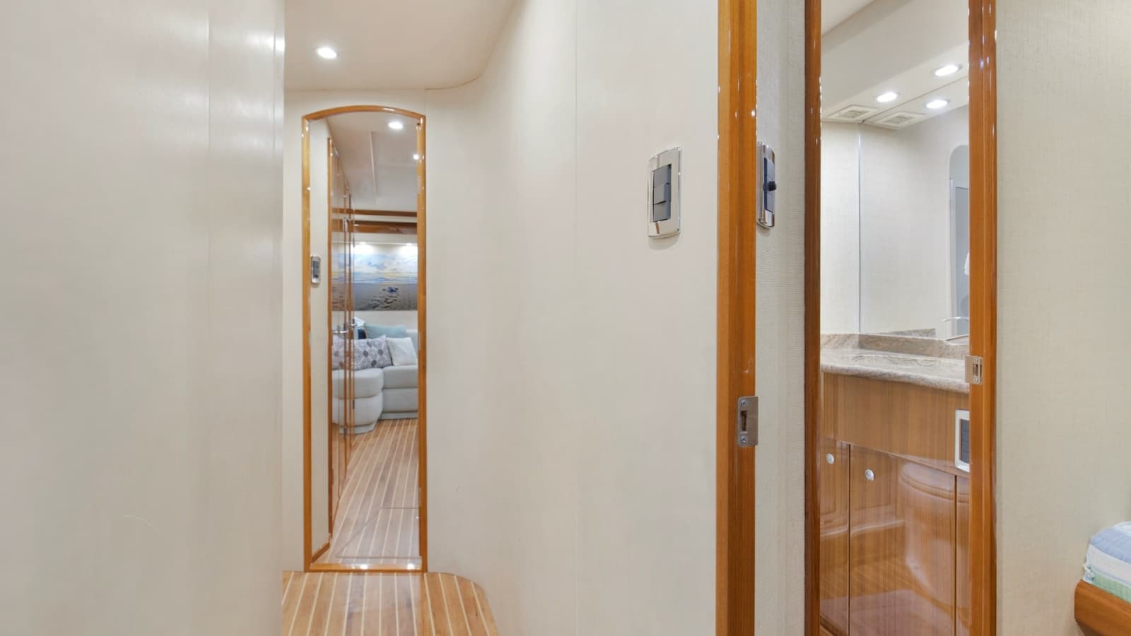 2007 Viking 74 Enclosed Bridge - Photo 14