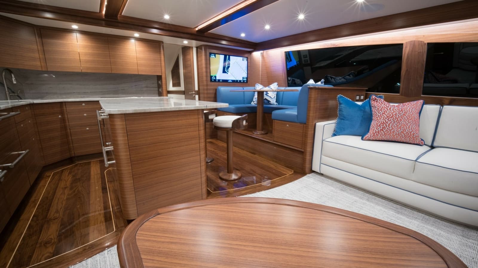 2026 Winter Custom Yachts 75 Open Convertible - Photo 6