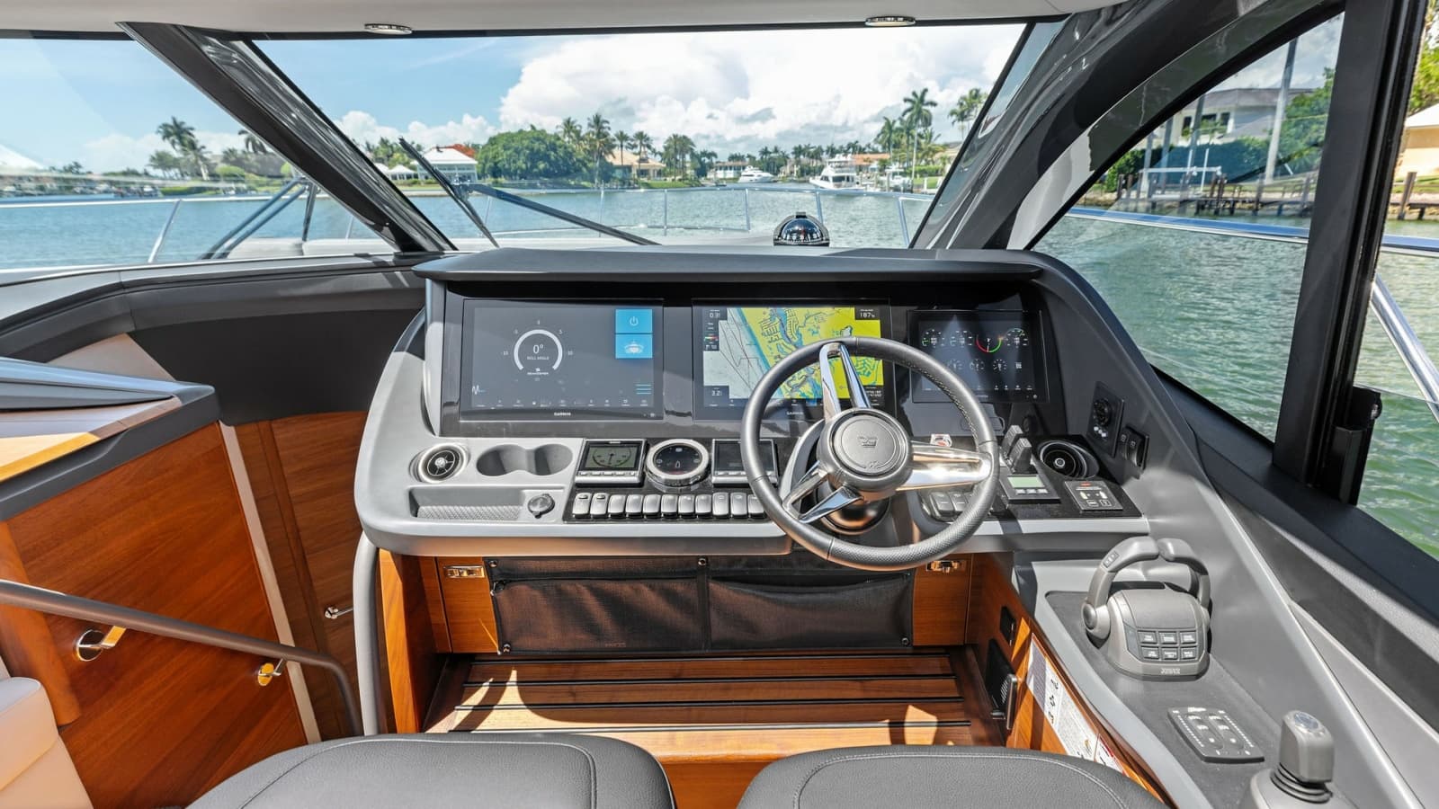 2026 Princess V55 - Photo 3