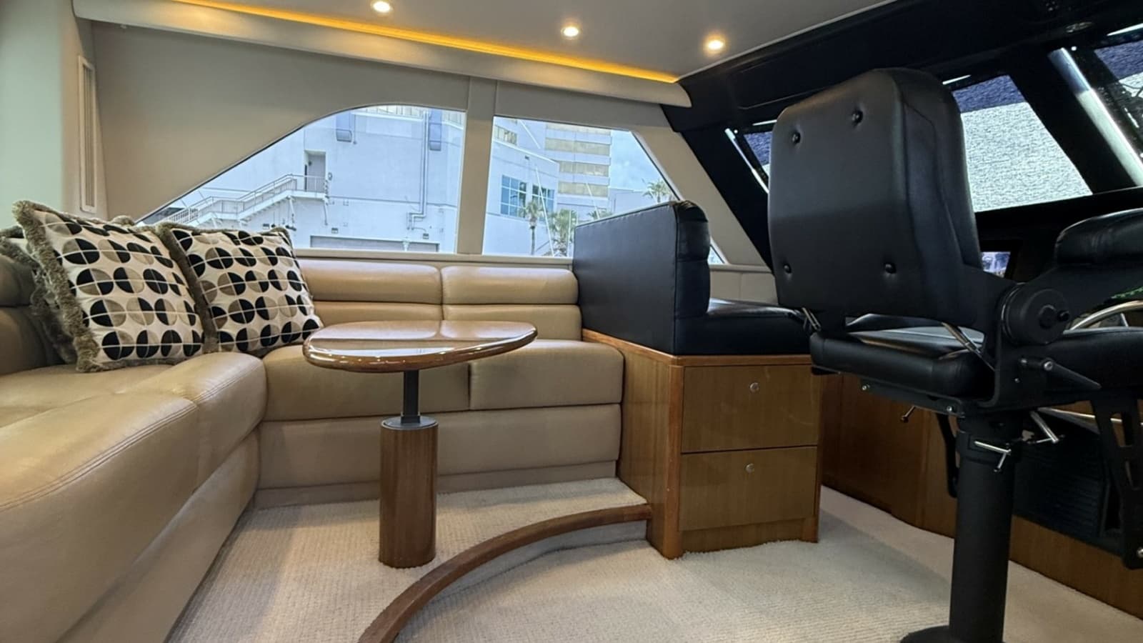 2007 Viking 64 Enclosed Bridge - Photo 34